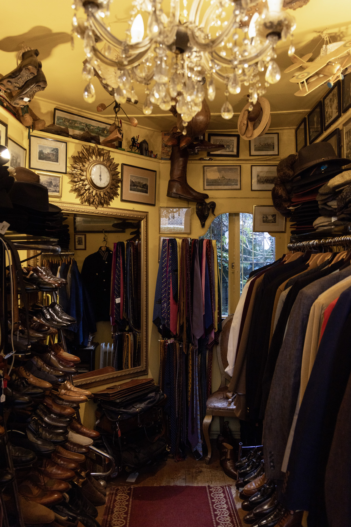 Domus-Stay-Kensington-Area-Guide-Best-Shops-Hornets (3)