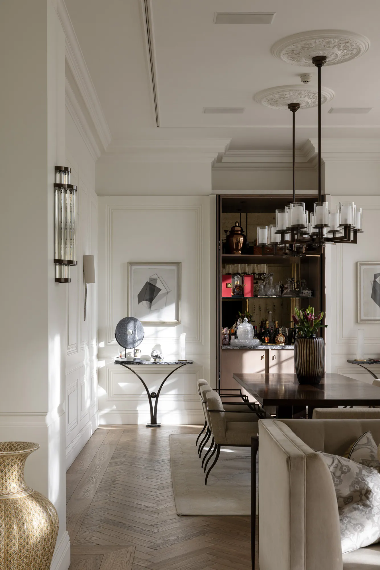 Domus-Nova-Marble-Arch-House-For-Rent-Connaught-Place-13_Lo