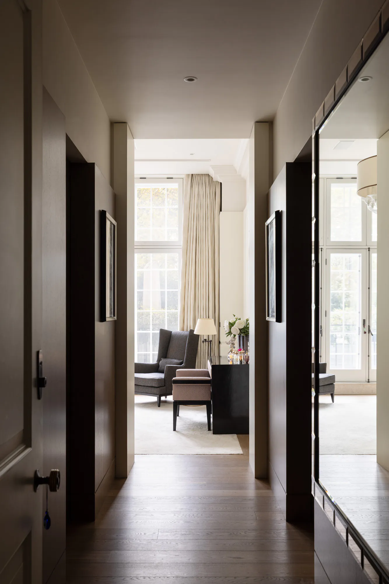 Domus-Nova-Marble-Arch-House-For-Rent-Connaught-Place-7_Lo