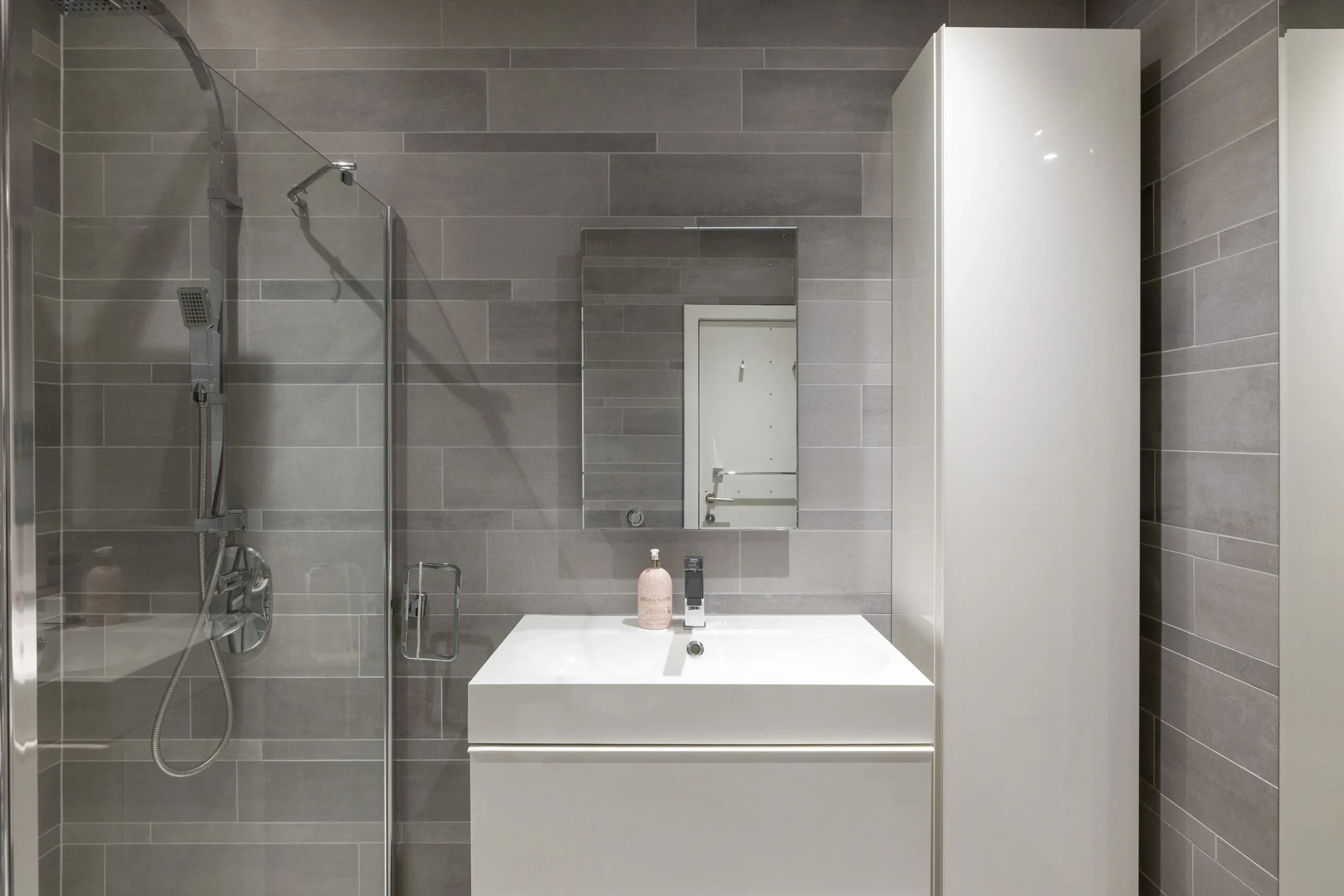 Domus-Nova-Marylebone-House-For-Rent-Tarrant-Place-9_Lo