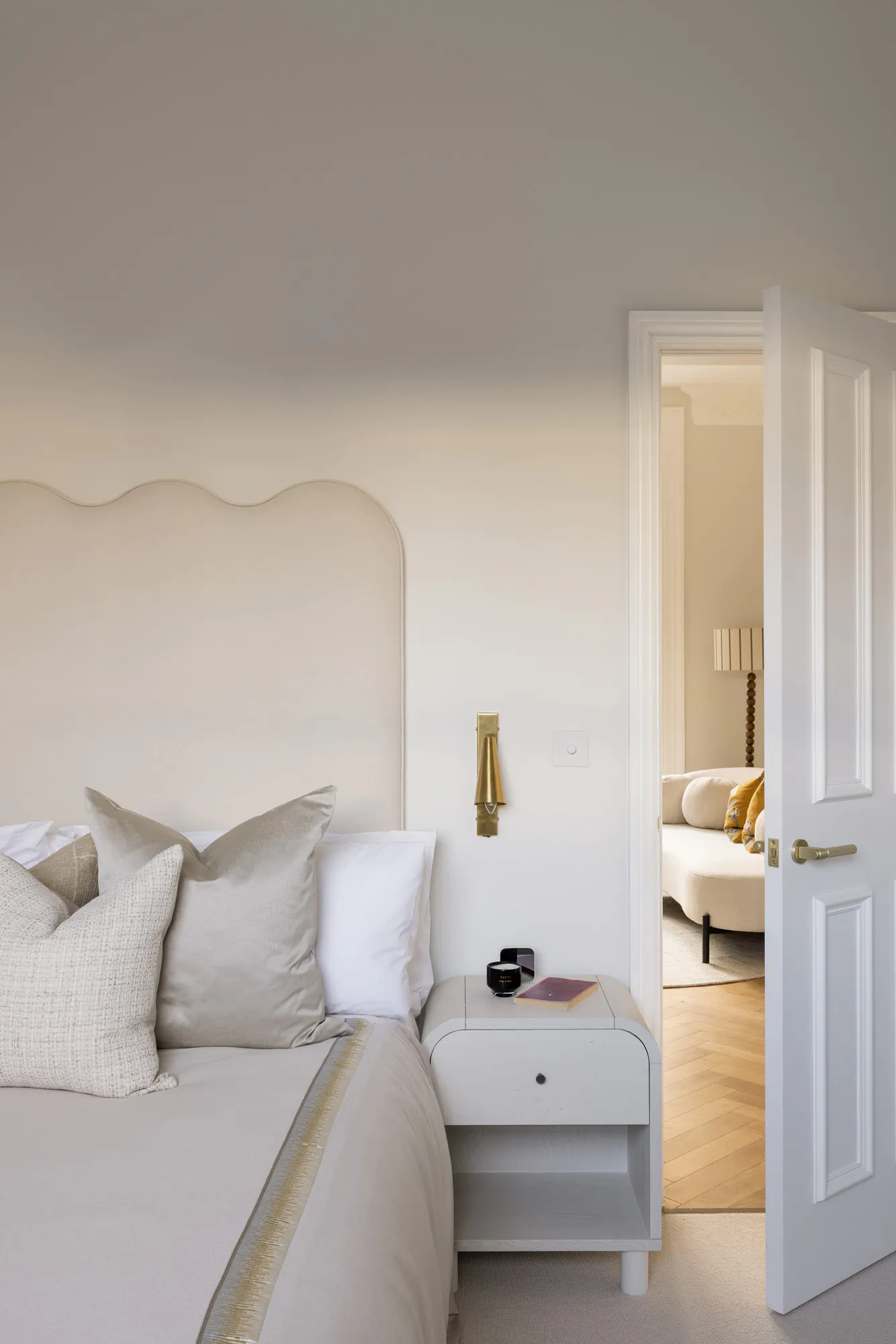 Domus-Nova-Notting-Hill-Apartment-For-Rent-Kensington-Park-Road-9_Lo