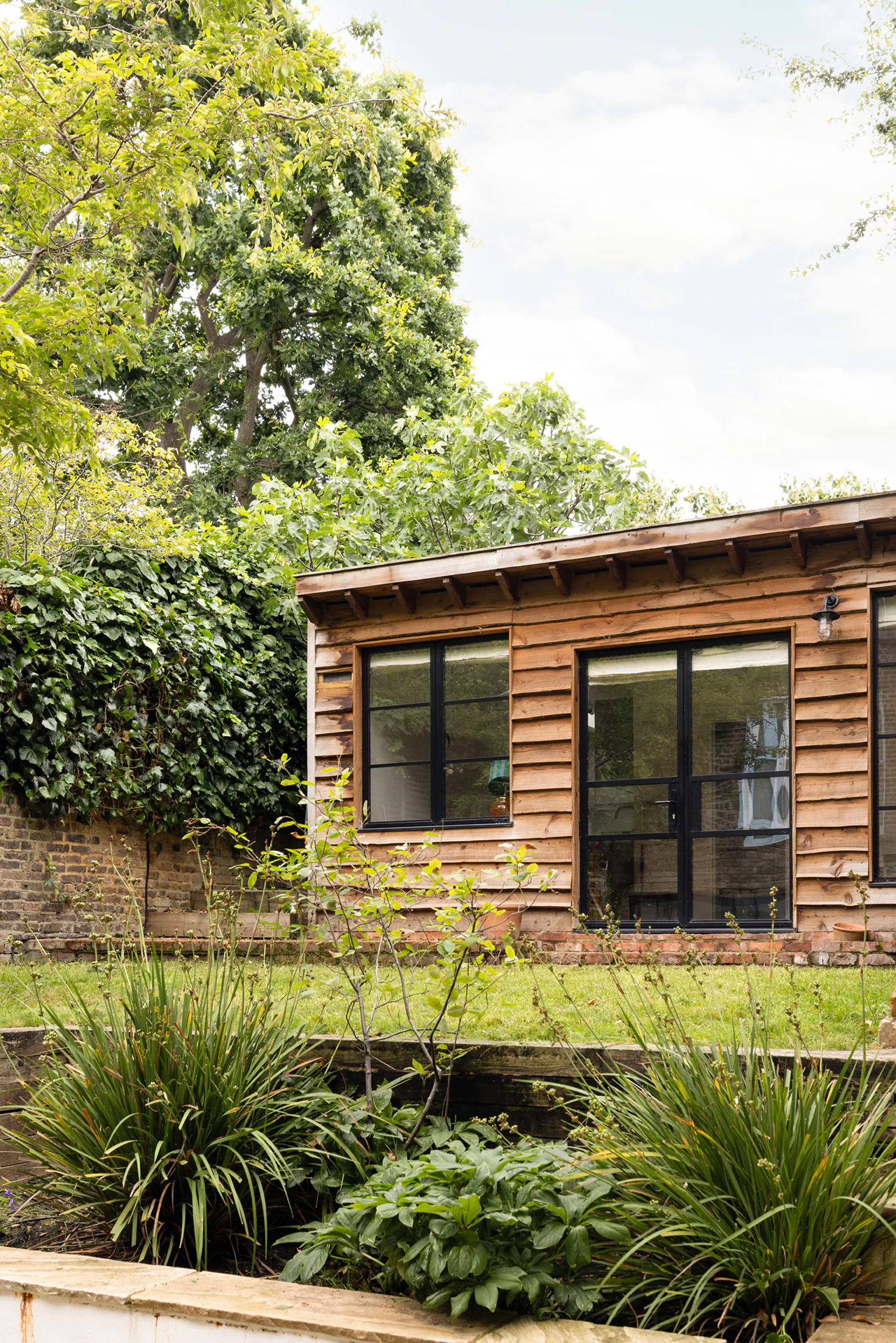 Domus-Nova-Notting-Hill-Apartment-For-Rent-St-Marks-Road-11_Lo