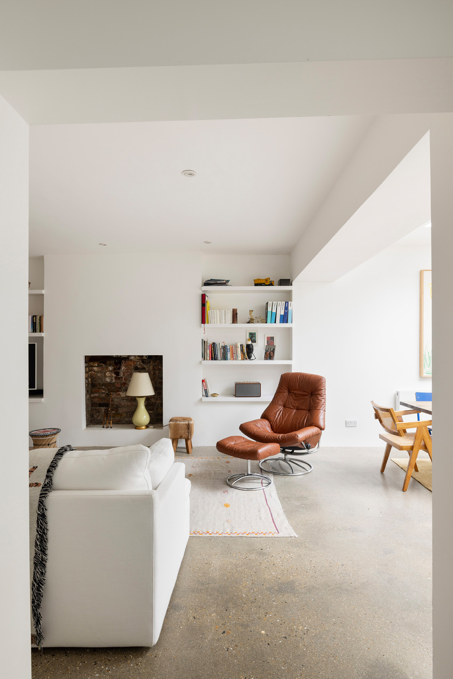 Domus-Nova-Notting-Hill-Apartment-For-Rent-St-Marks-Road-21_Lo