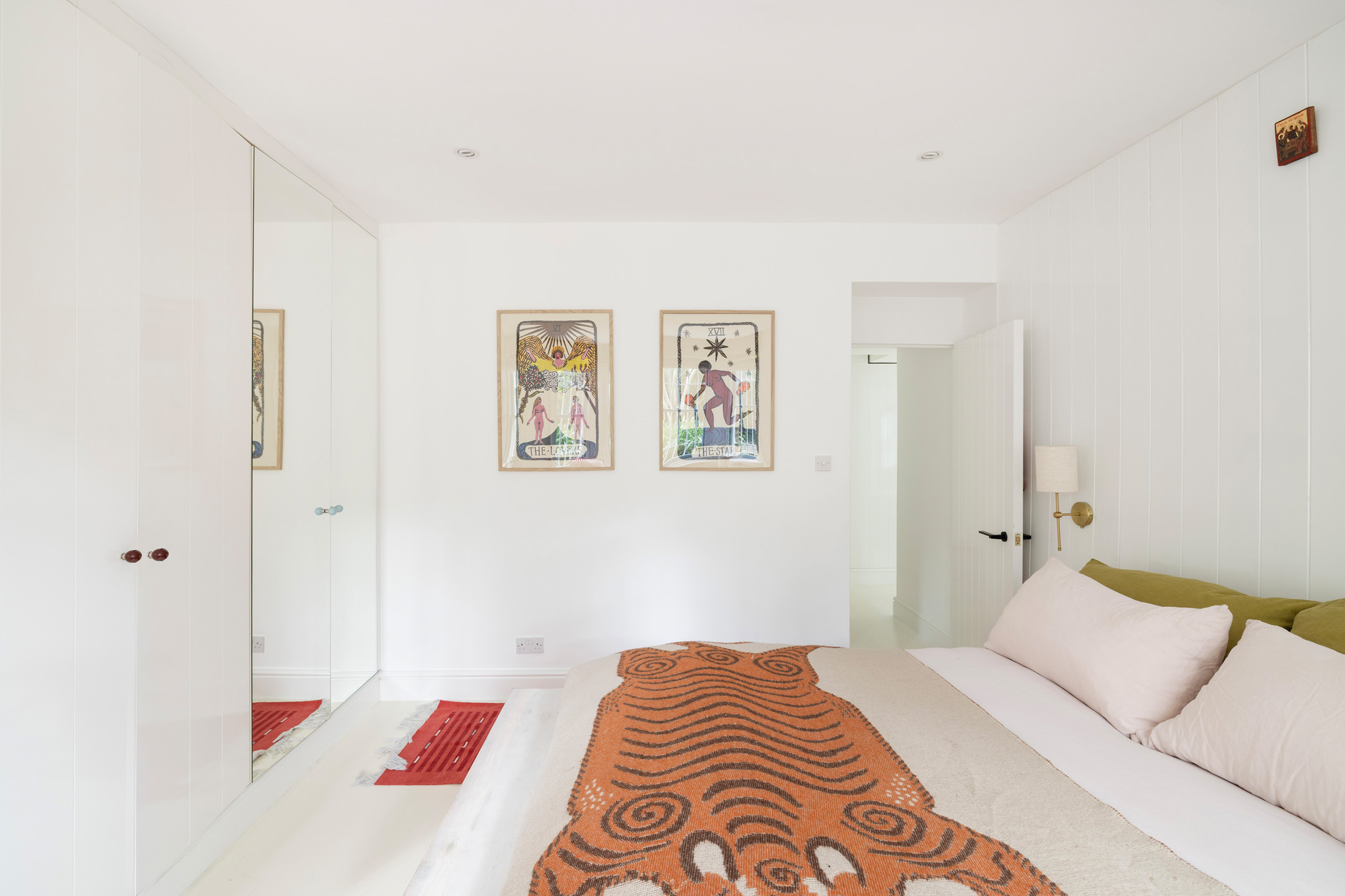 Domus-Nova-Notting-Hill-Apartment-For-Rent-St-Marks-Road-40_Lo
