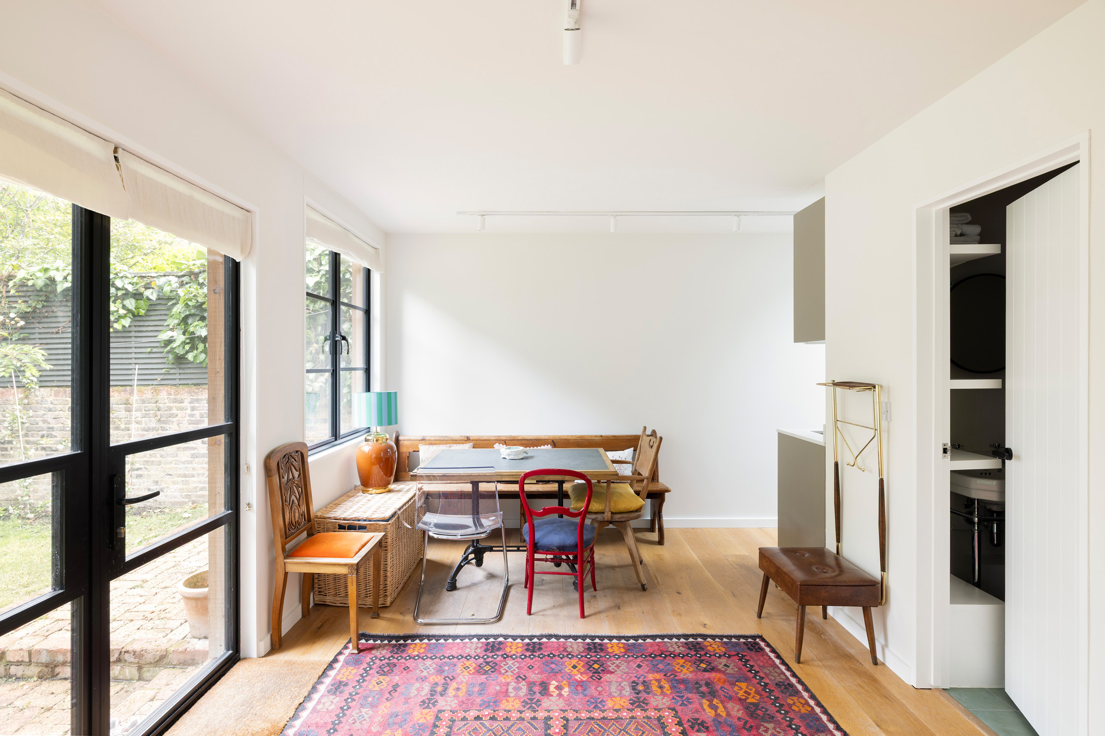 Domus-Nova-Notting-Hill-Apartment-For-Rent-St-Marks-Road-7_Lo