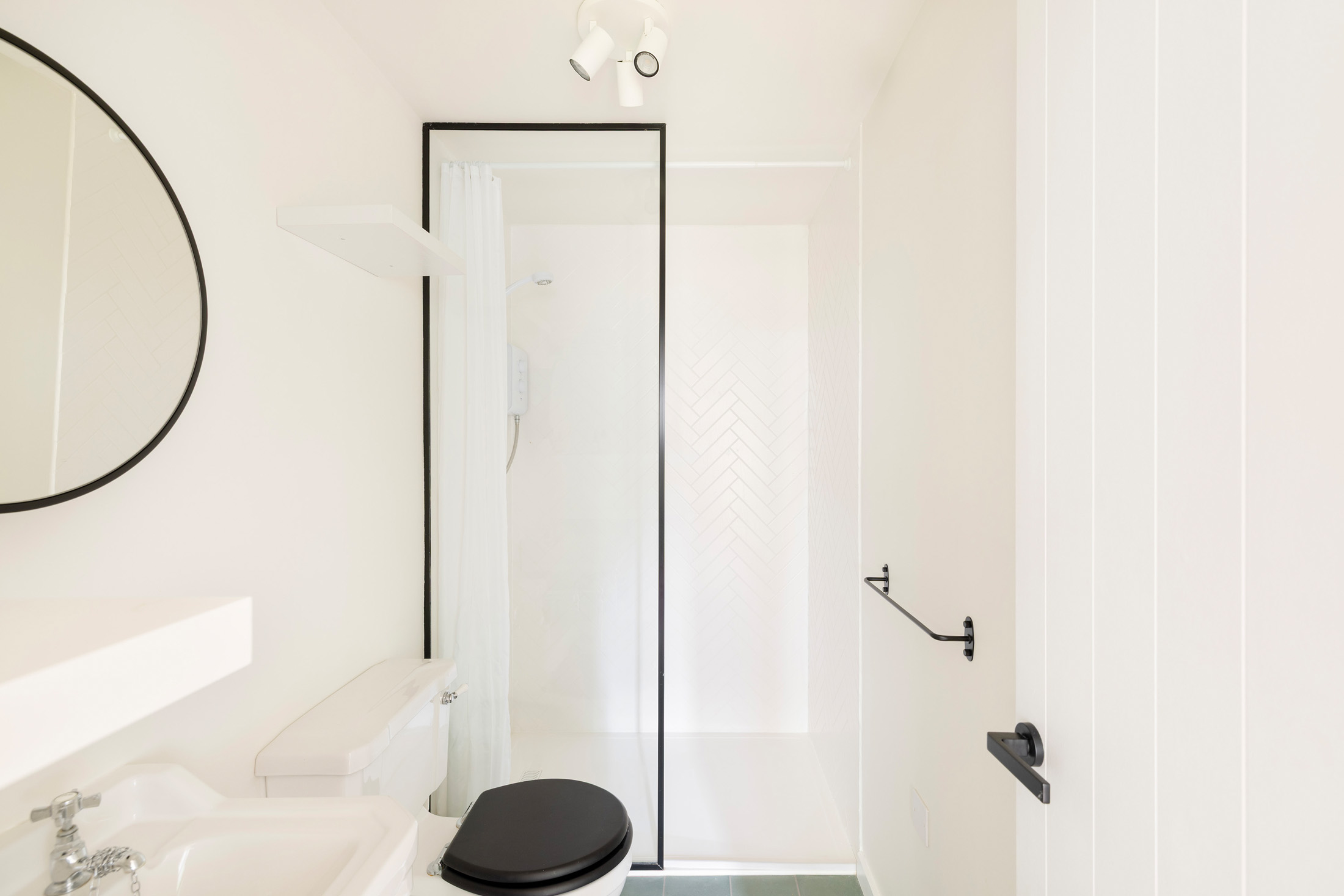 Domus-Nova-Notting-Hill-Apartment-For-Rent-St-Marks-Road-8_Lo