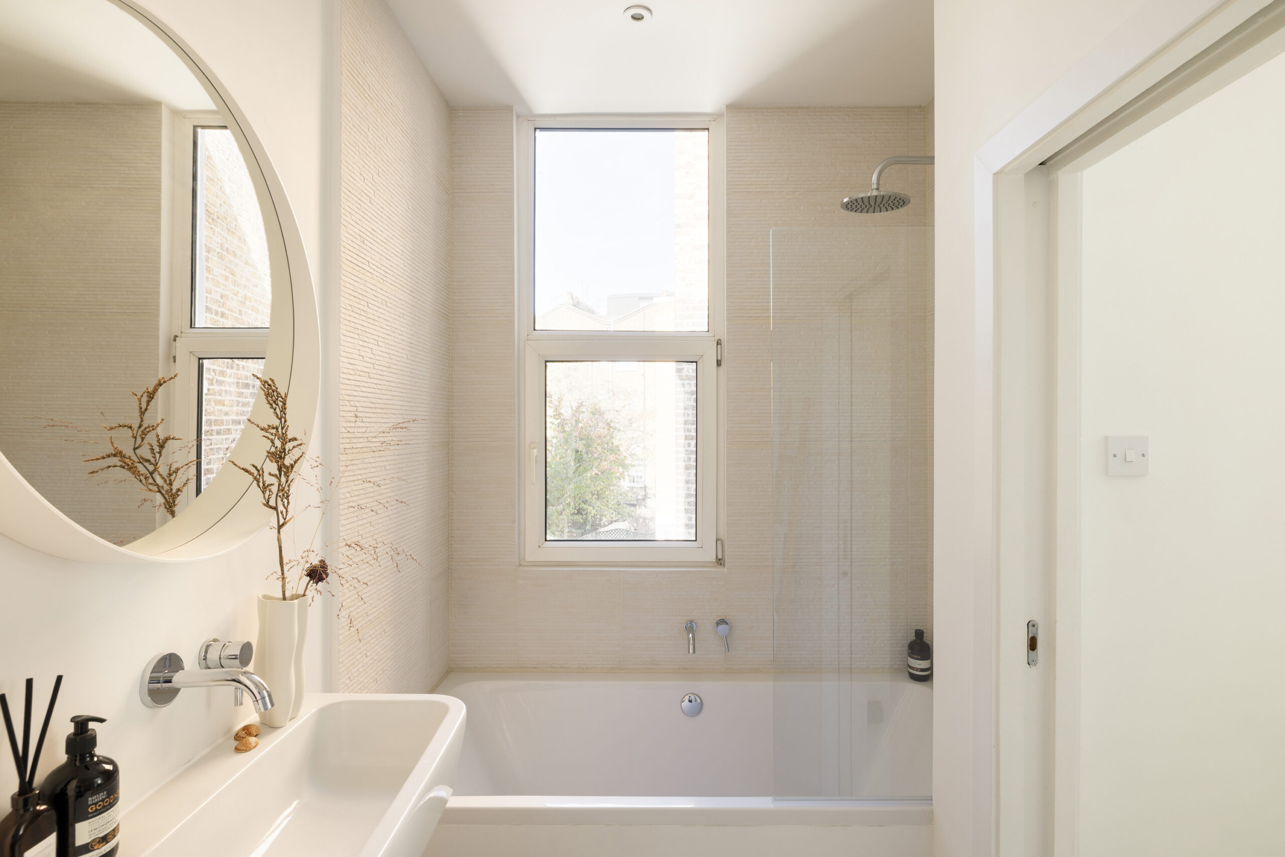 Domus-Nova-Notting-Hill-House-For-Rent-Campden-Hill-Road-27_Lo
