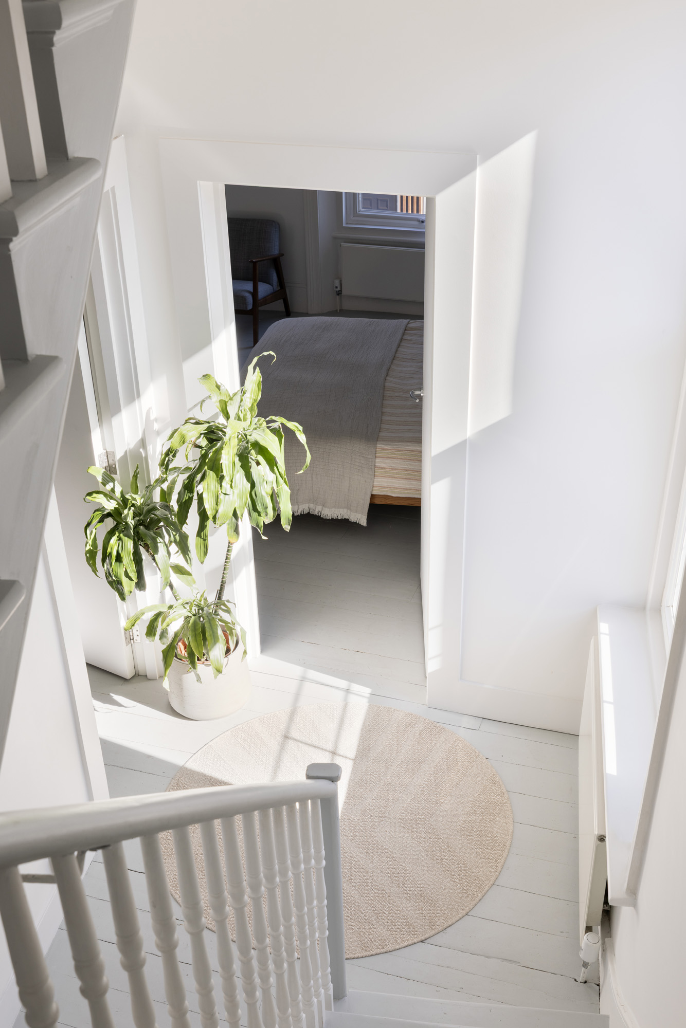 Domus-Nova-Notting-Hill-House-For-Rent-Campden-Hill-Road-31_Lo