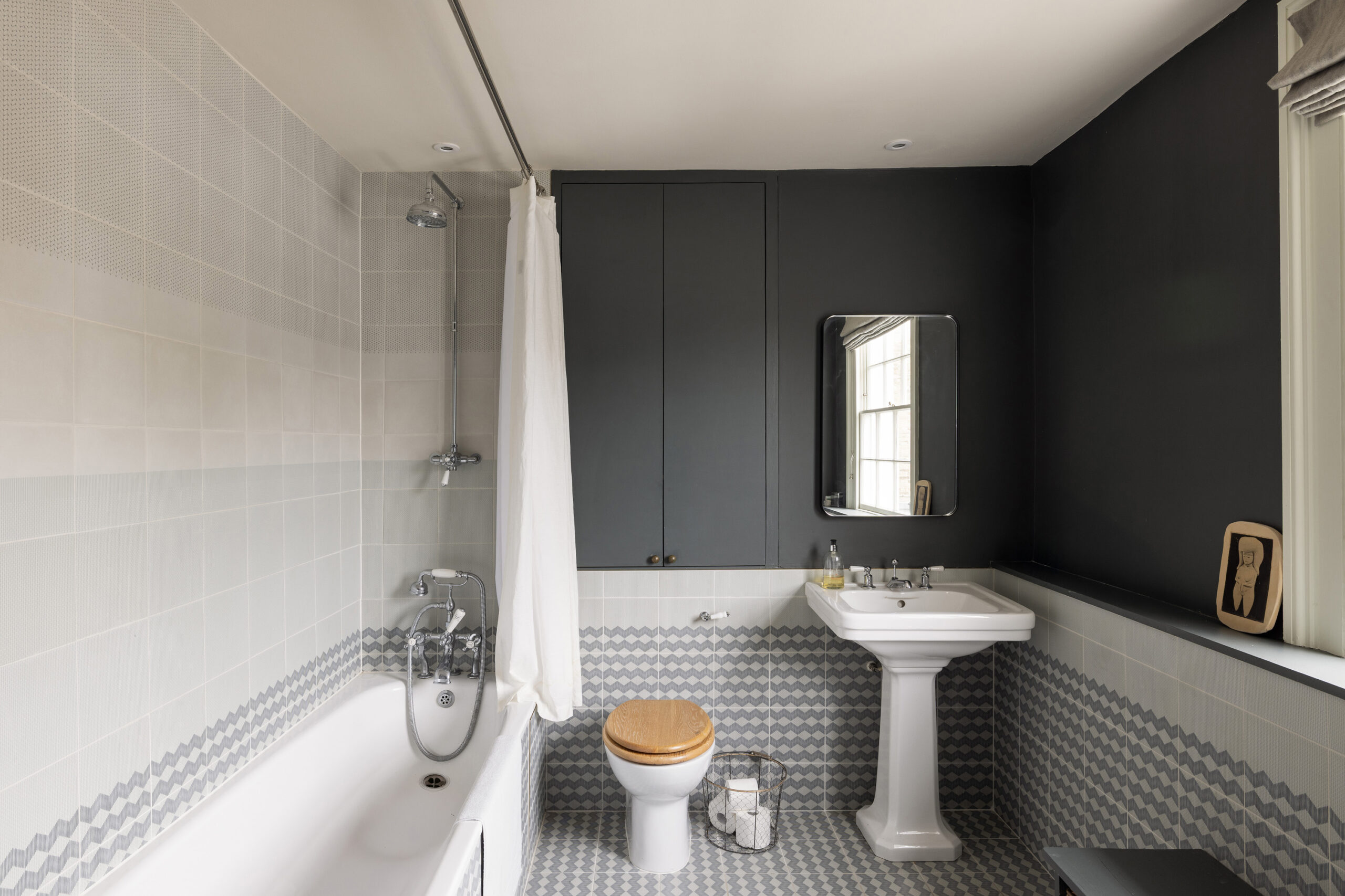 Domus-Nova-Notting-Hill-House-For-Rent-Campden-Hill-Square-18_Lo