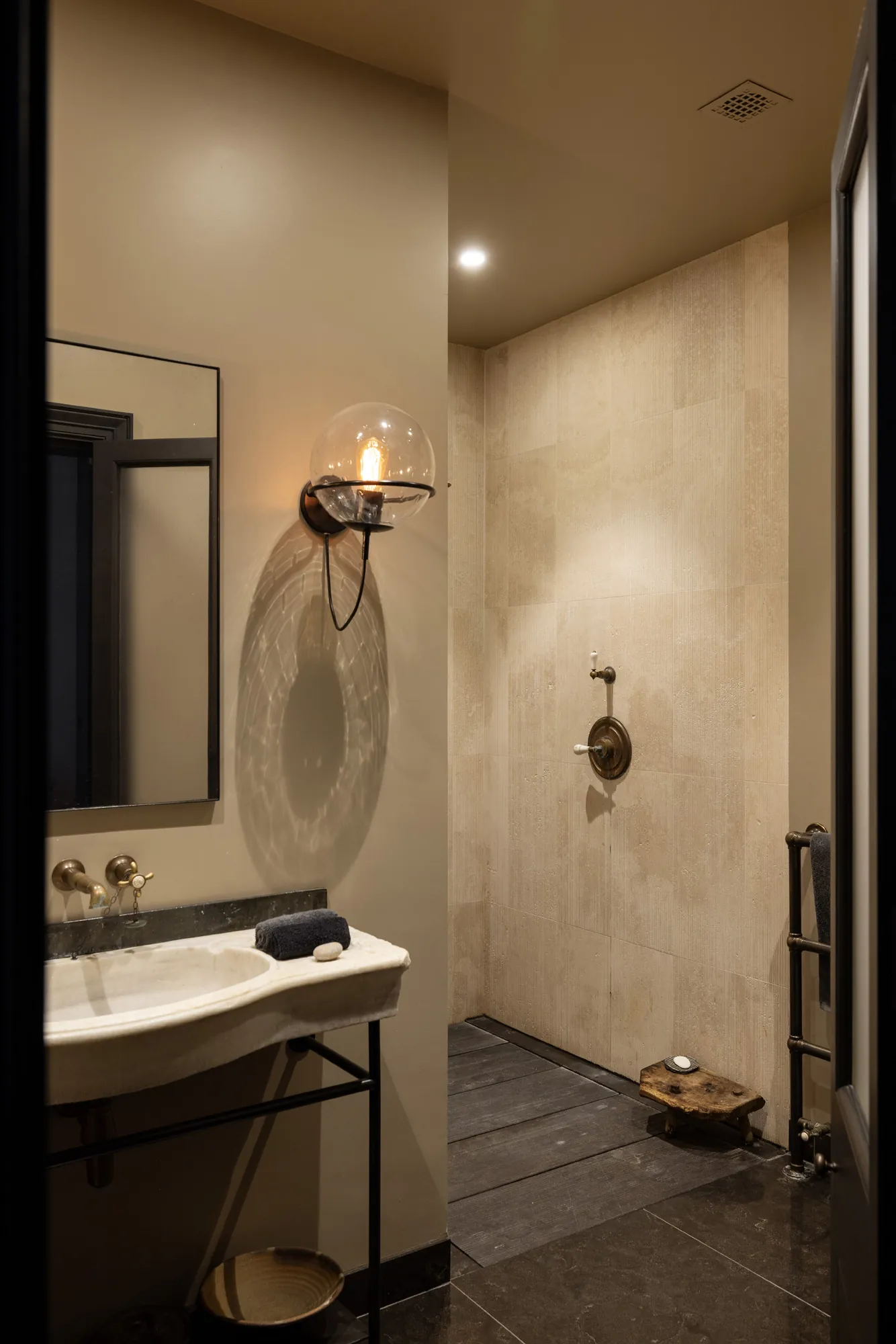 Domus-Nova-Notting-Hill-House-For-Rent-Campden-Hill-Square-24_Lo
