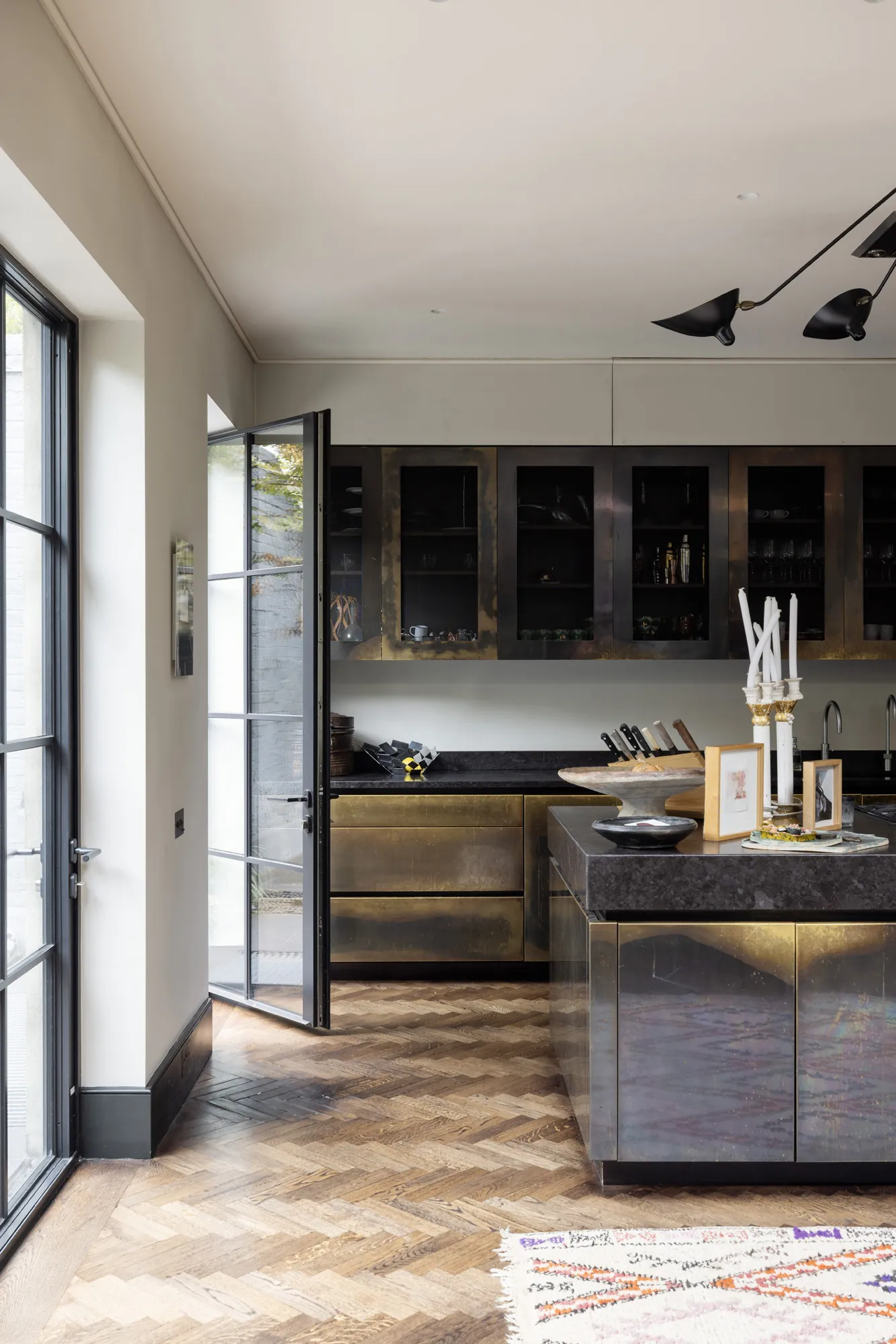 Domus-Nova-Notting-Hill-House-For-Rent-Campden-Hill-Square-47_Lo