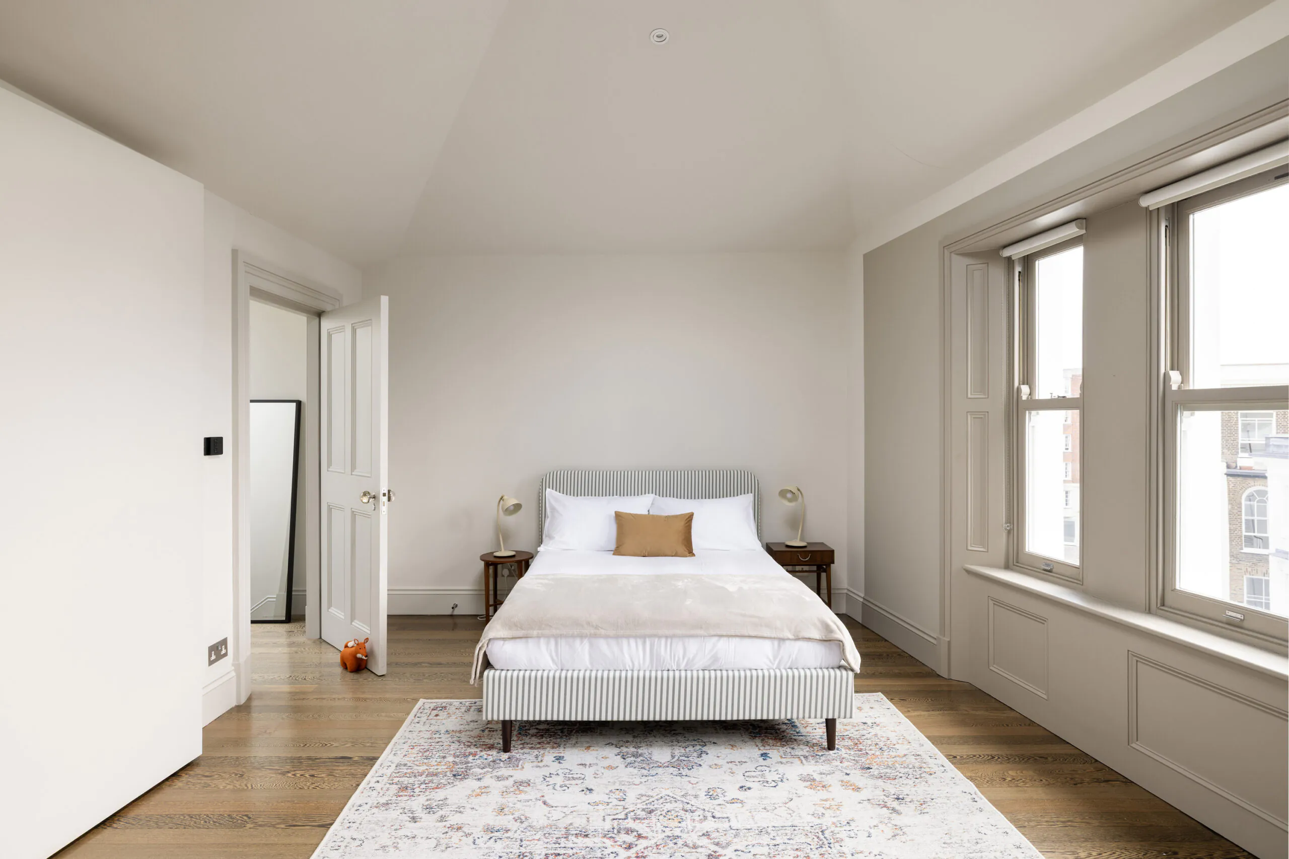 Domus-Nova-Notting-Hill-House-For-Sale-Horbury-Crescent-1_Lo