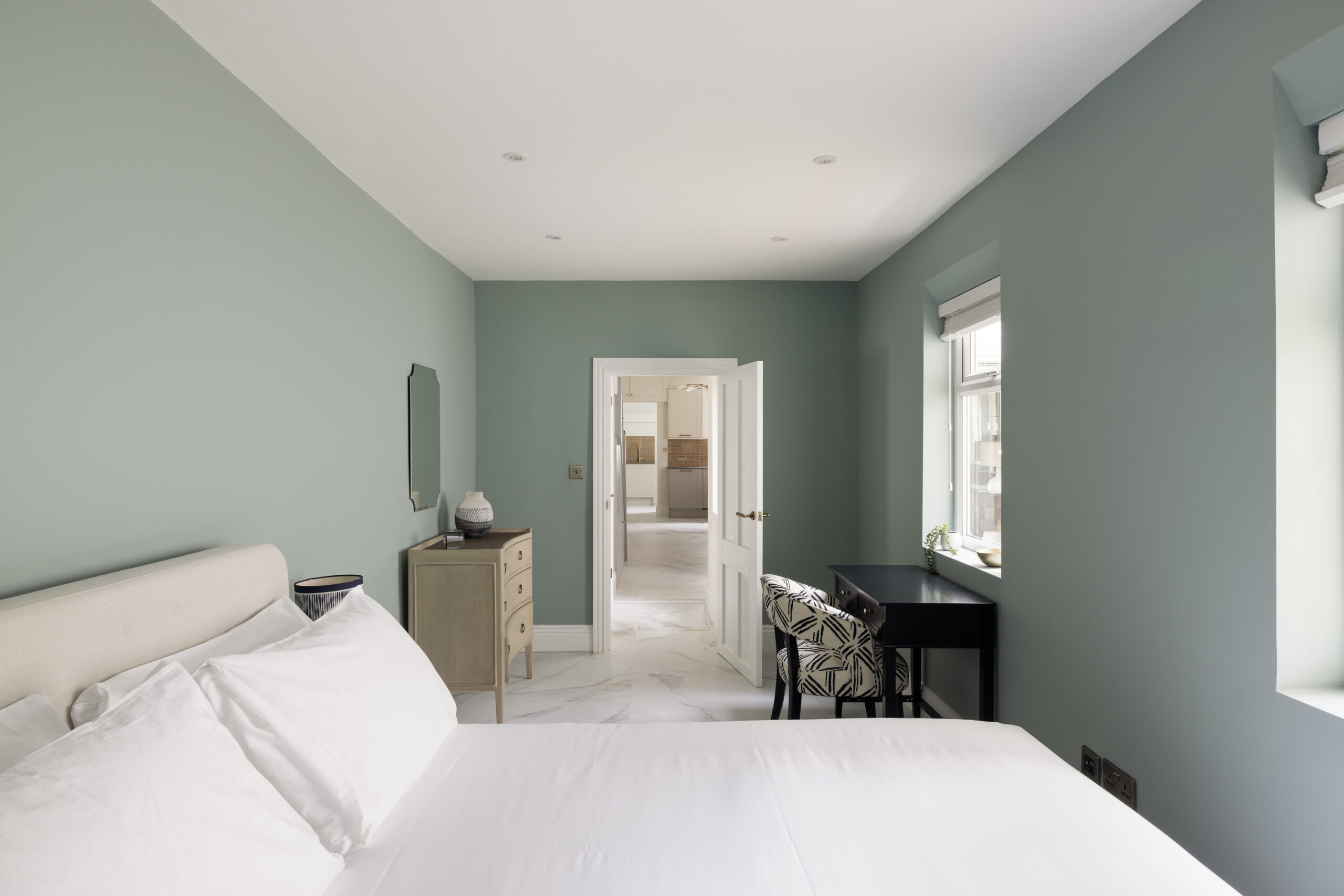 Domus-Nova-Pimlico-House-For-Rent-Warwick-Way-11_Lo