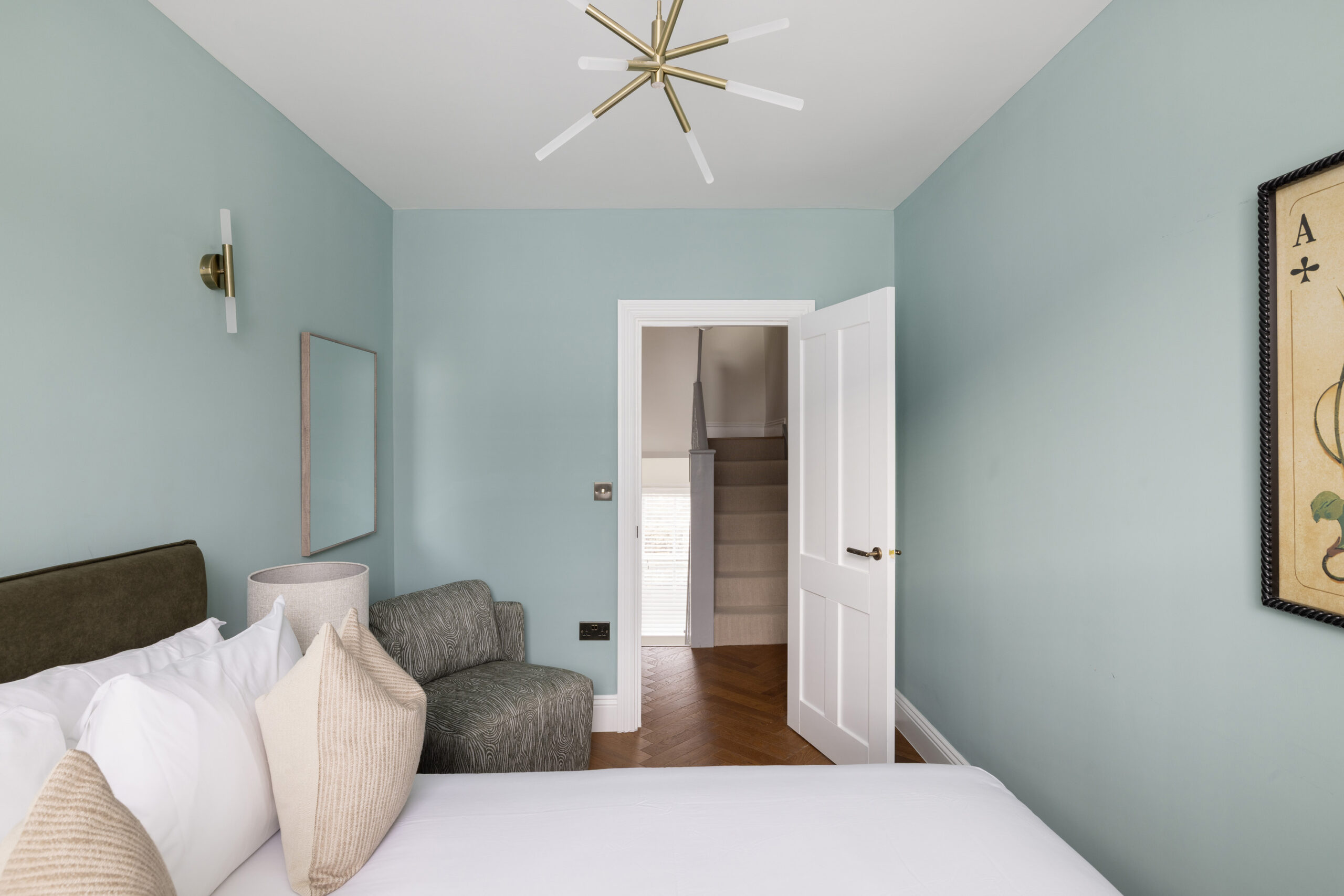 Domus-Nova-Pimlico-House-For-Rent-Warwick-Way-20_Lo