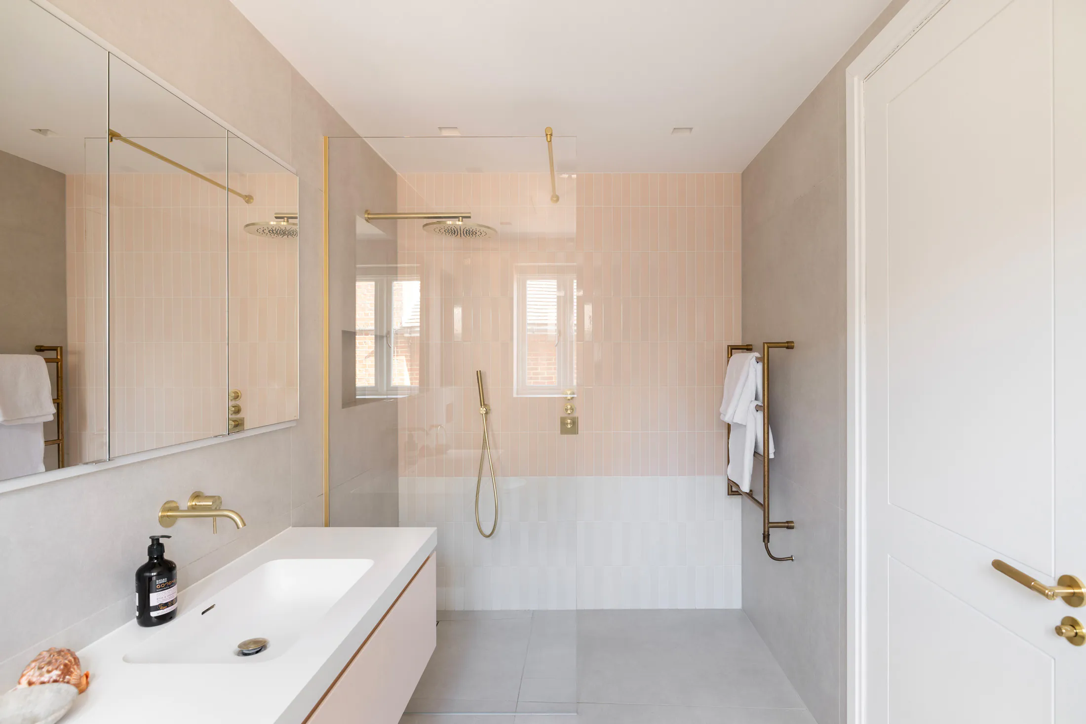 Domus-Nova-Wimbledon-House-For-Rent-Bathgate-Road-15_Lo