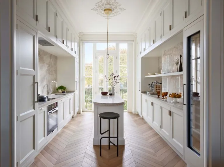 Elgin Crescent IV