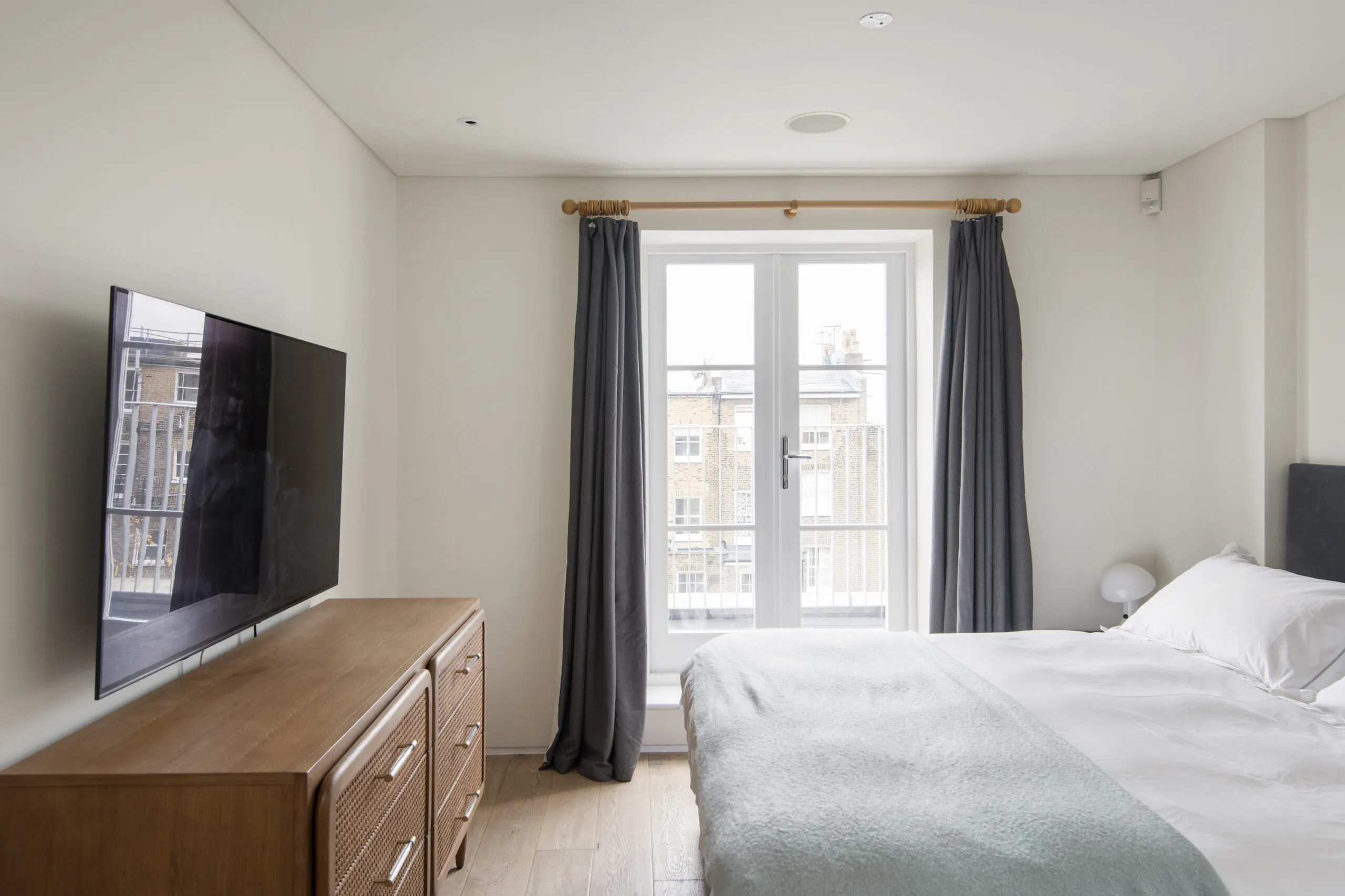 Domus-Stay-Apartment-For-Rent-St-Stephens-Gardens_Lo (10)