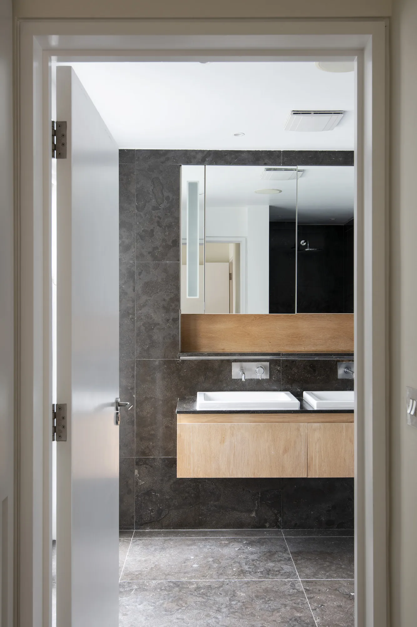 Domus-Stay-Apartment-For-Rent-St-Stephens-Gardens_Lo (5)