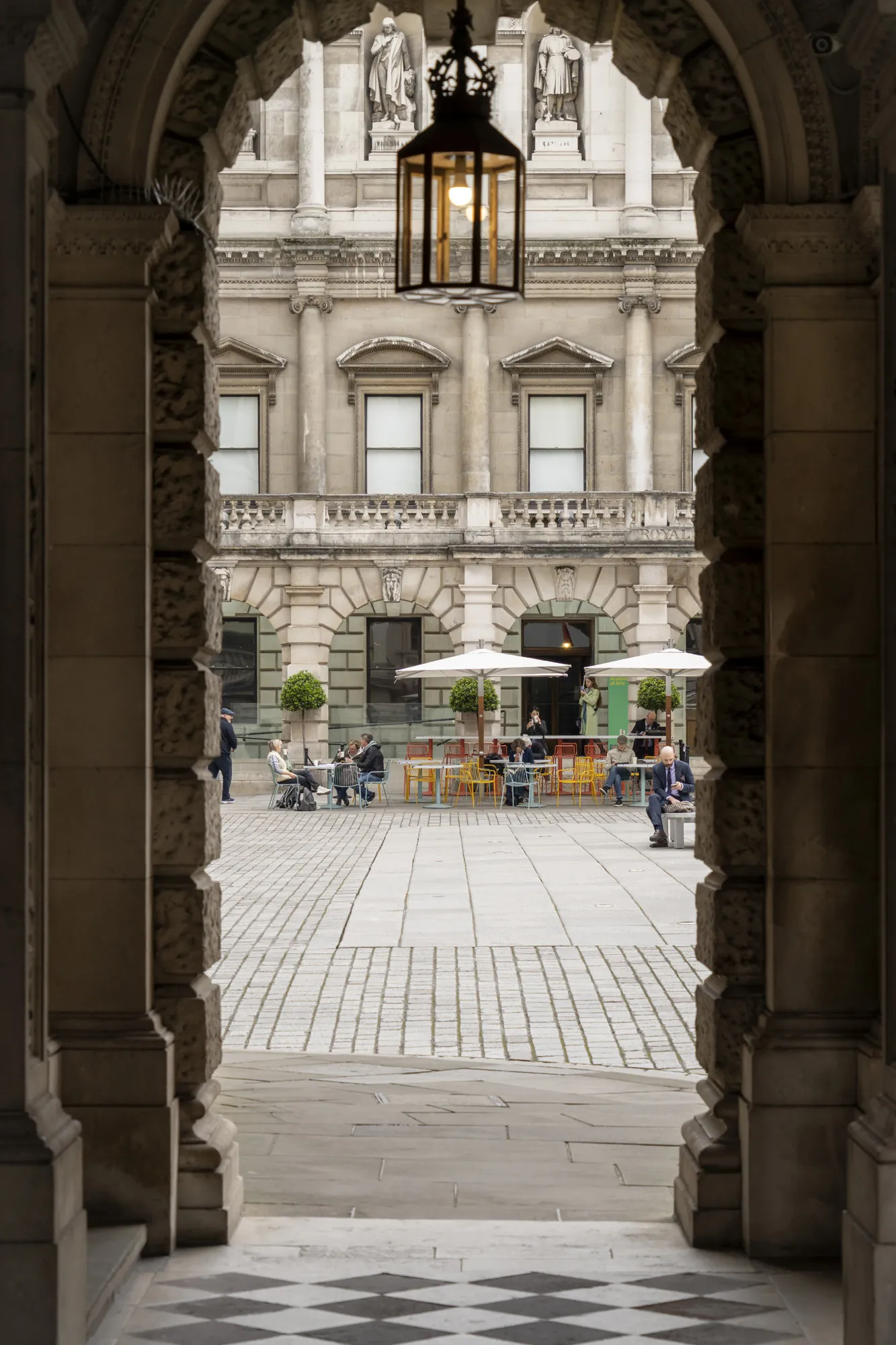 Domus-Stay-Area-Guide-Soho-Mayfair-London-The-Royal-Academy (46)