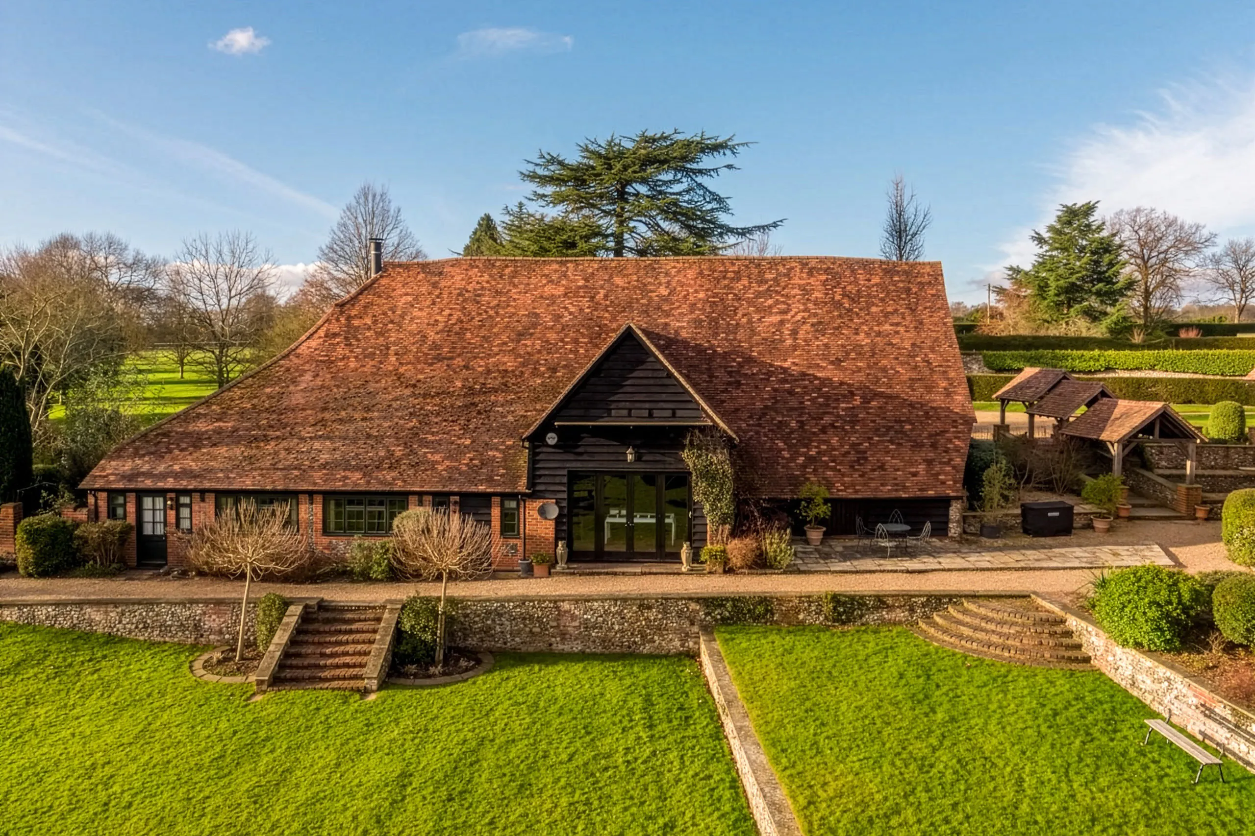 Domus-Stay-Cotswolds-Short-Stay-luxury-rental-Chiltern-Estate-barns (1)