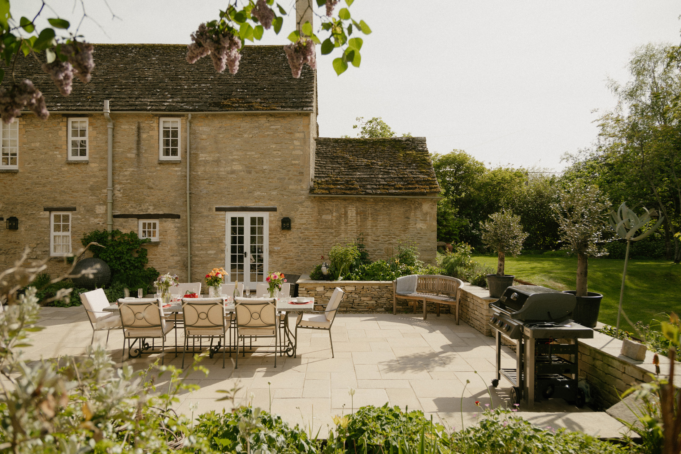 Domus-Stay-Cotswolds-and-countryside-luxury-rental-home-Langford-house-externals (30)