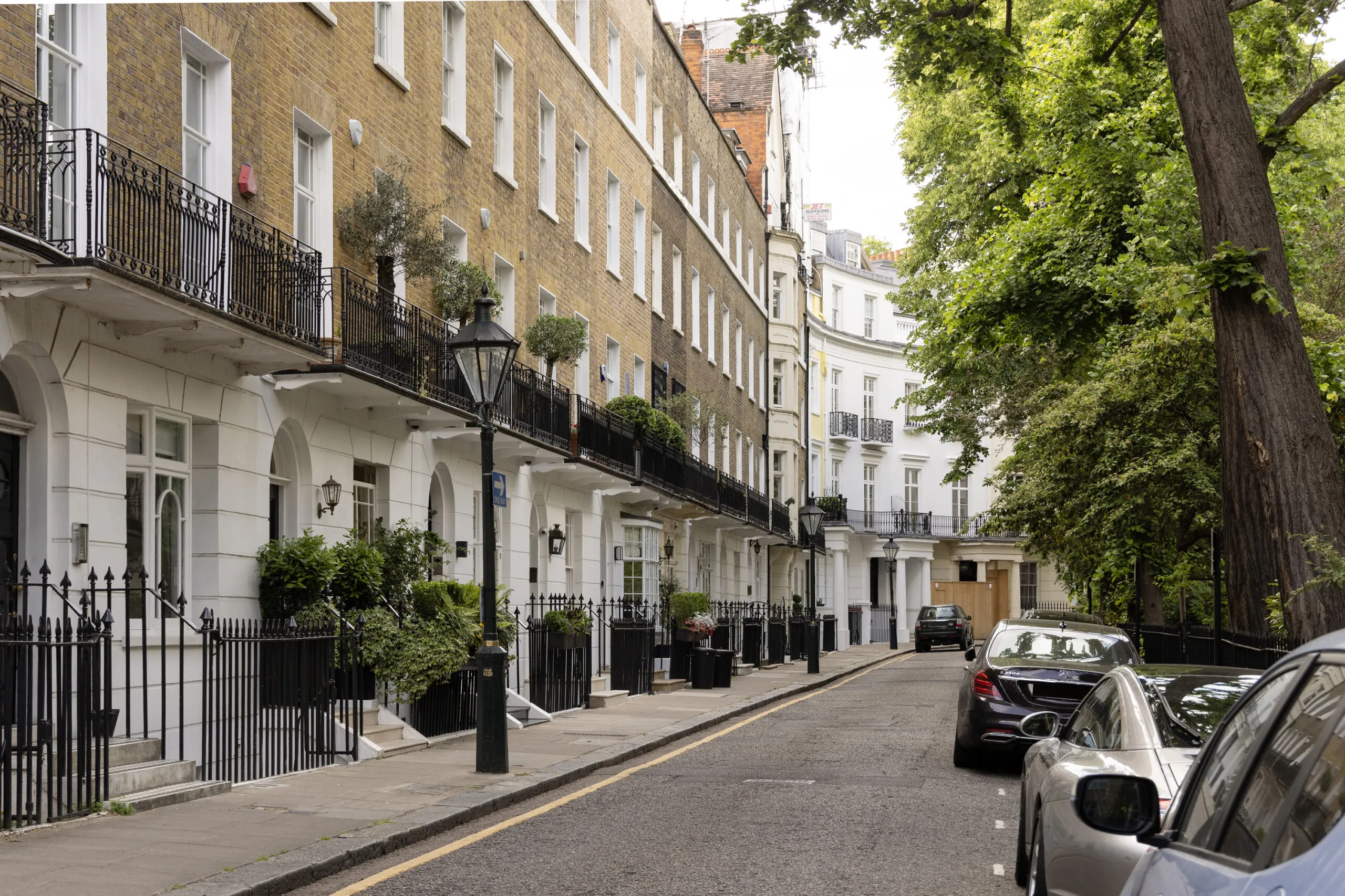 Domus-Stay-Knightsbridge-House-For-Rent-Brompton-Square-54_Lo (56)