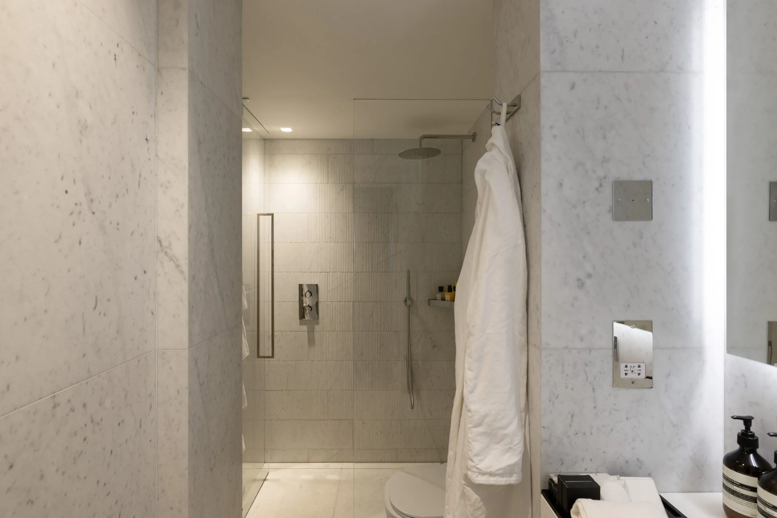 Domus-Stay-Knightsbridge-House-For-Rent-Brompton-Square-54_Lo (87)