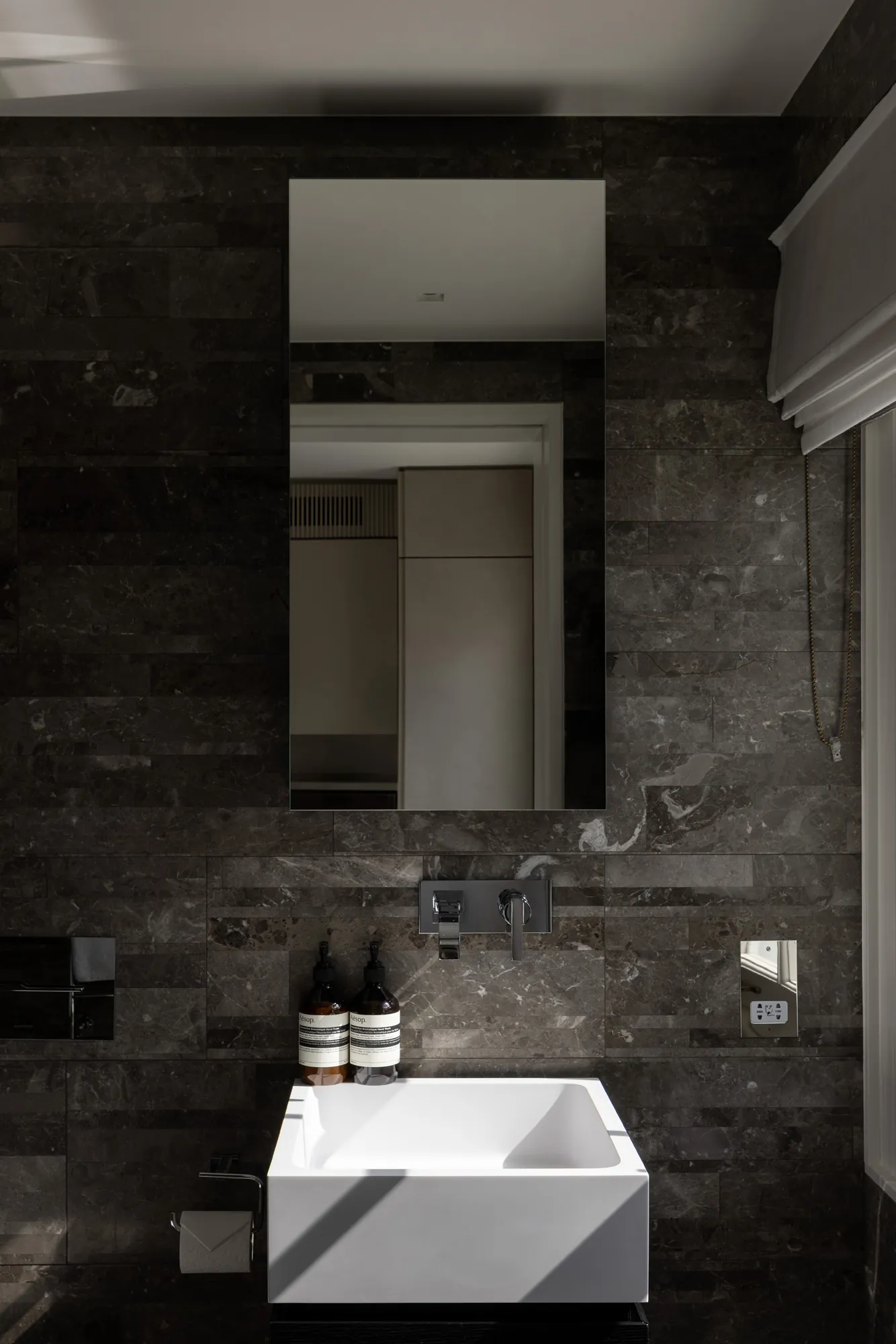 Domus-Stay-Knightsbridge-House-For-Rent-Brompton-Square-54_Lo (97)