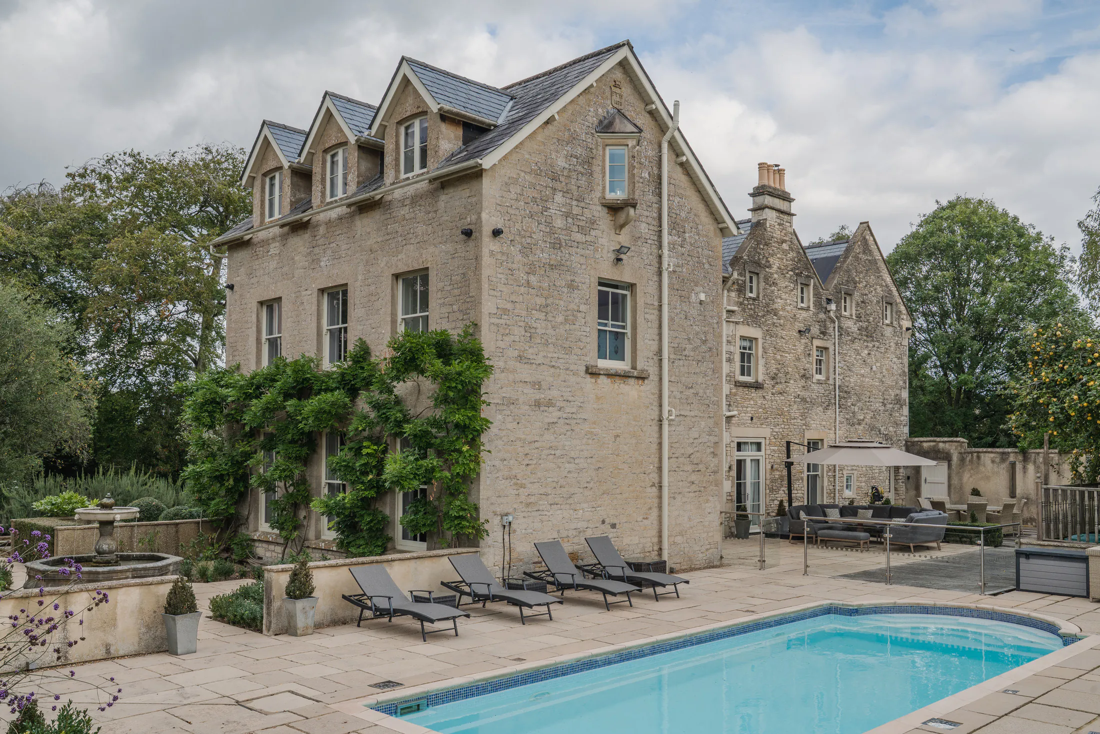 Domus-Stay-Luxury-Countryside-House-To-Rent-Burton-Cotswolds-LR (18)
