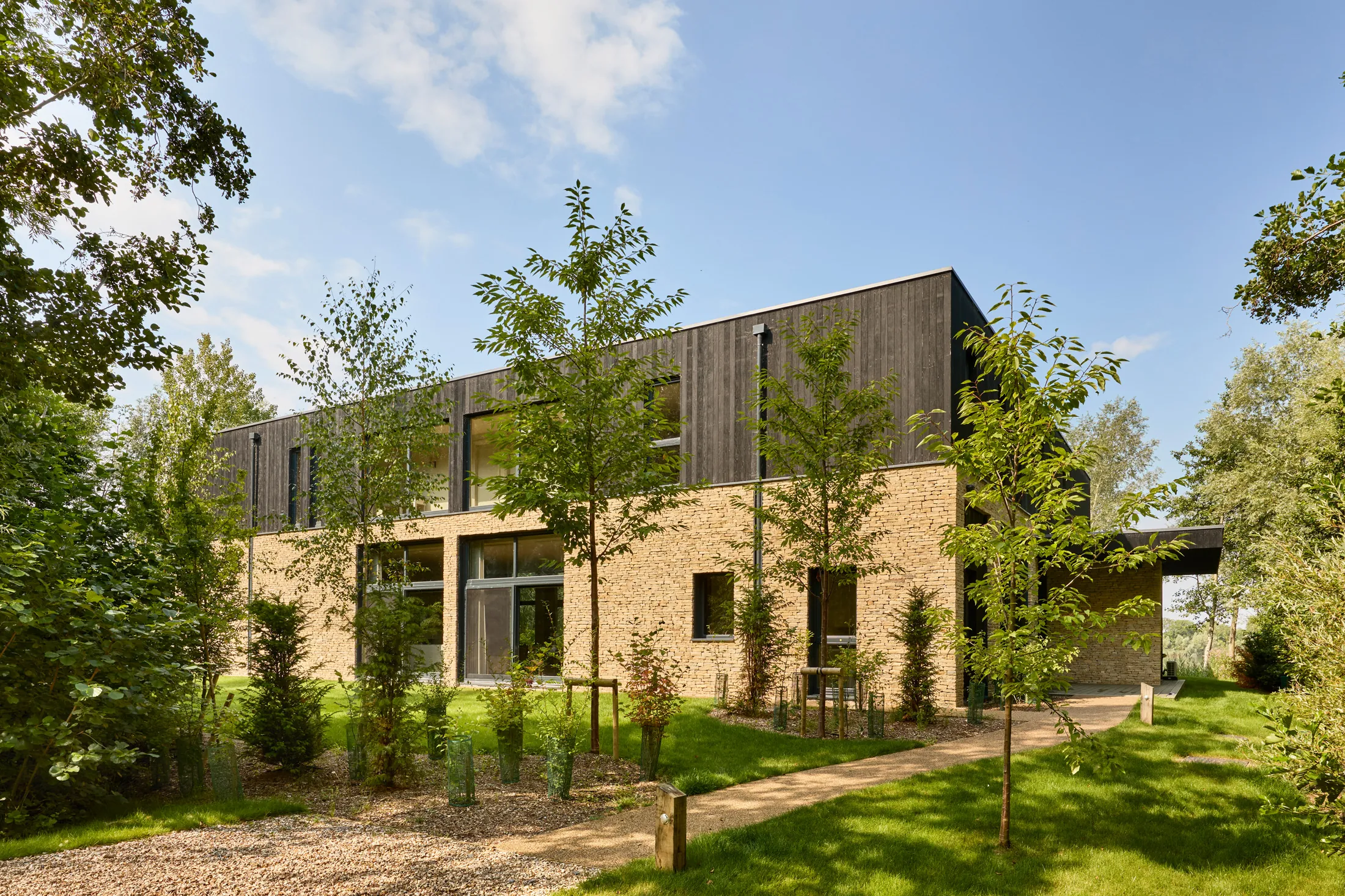 Domus-Stay-Luxury-Holiday-Rental-Cotswolds-Maison-Doree (1)