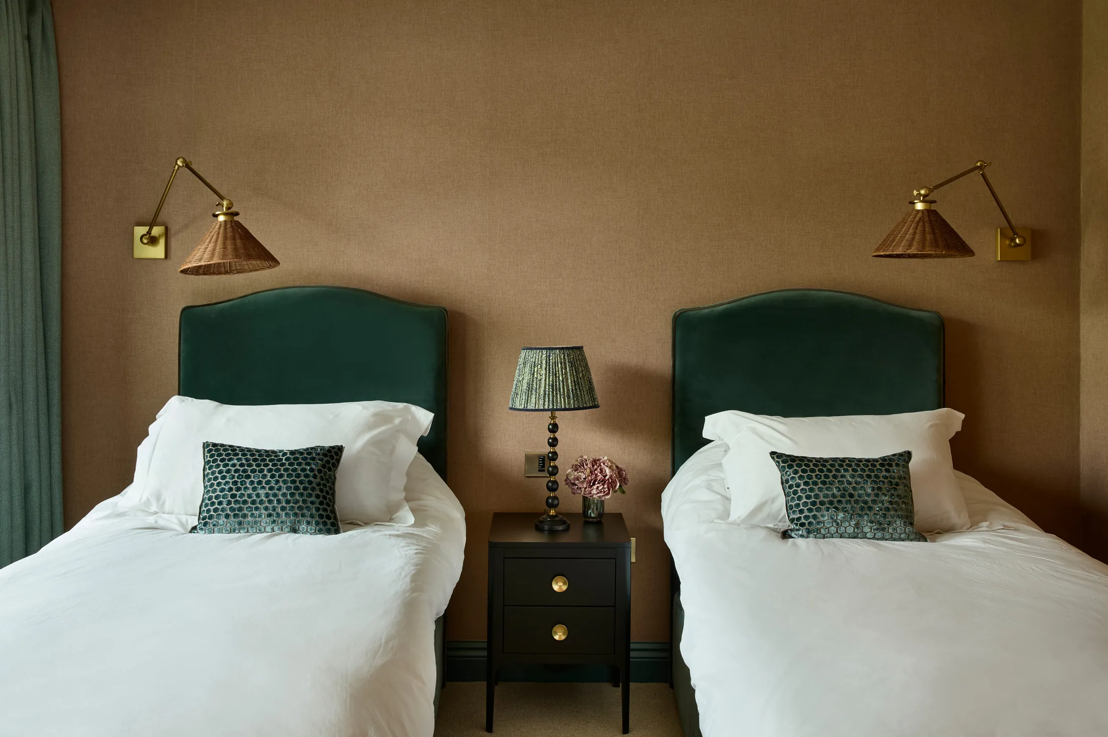 Domus-Stay-Luxury-Holiday-Rental-Cotswolds-Maison-Doree (44)