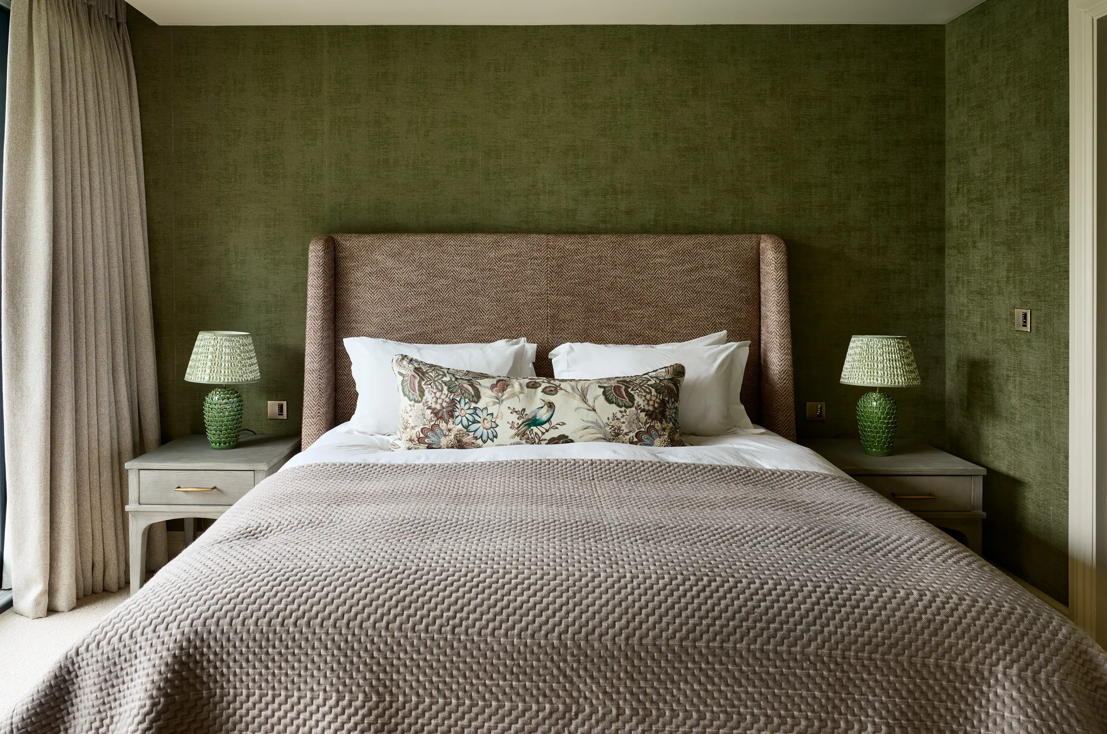 Domus-Stay-Luxury-Holiday-Rental-Cotswolds-Maison-Doree (48)