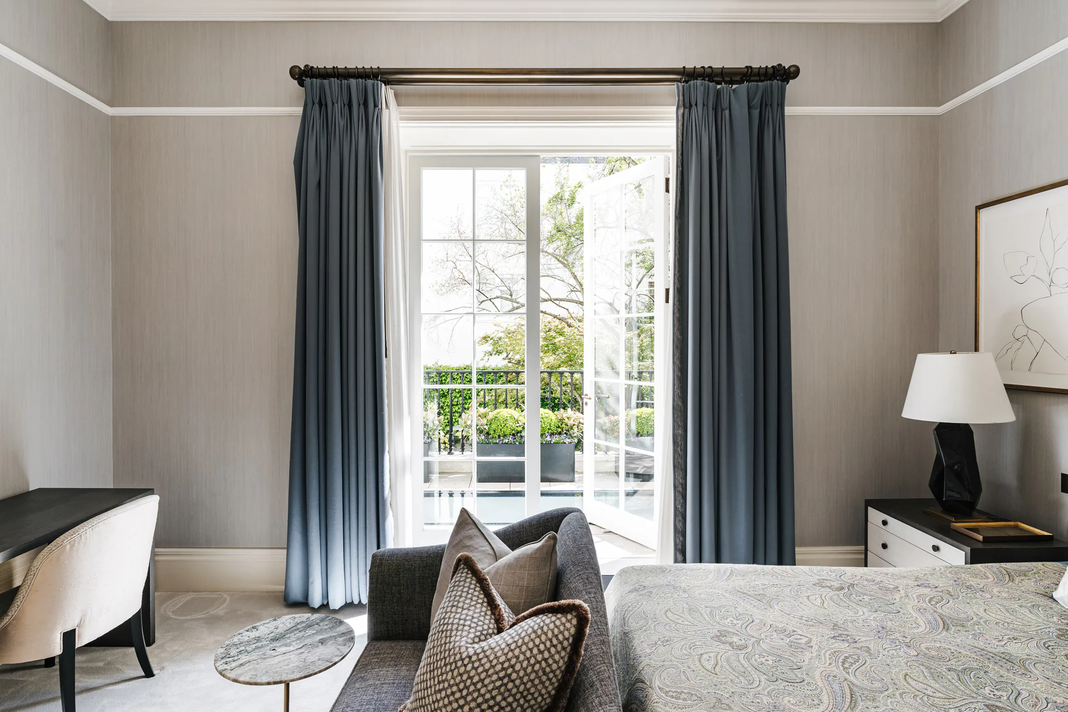 Domus-Stay-Luxury-London-Rental-Short-Stay Eaton-Square-LR (5)