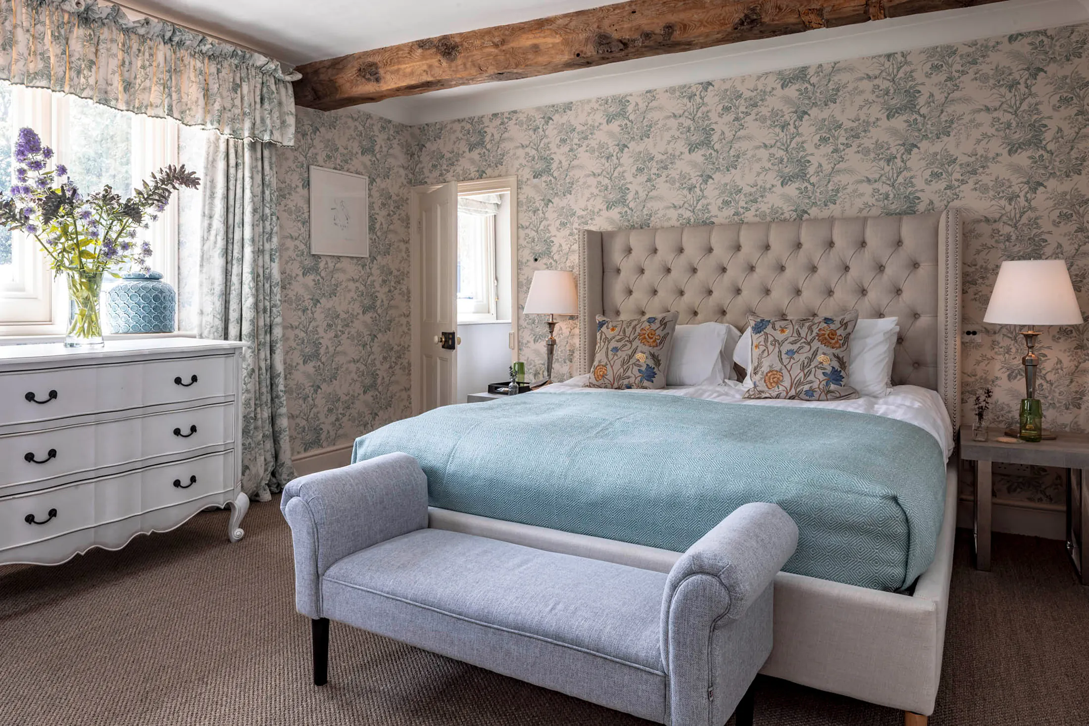 Domus-Stay-Luxury-Rental-Home-Cotswolds-Countryside-Oakbury-Farm-LR (13)