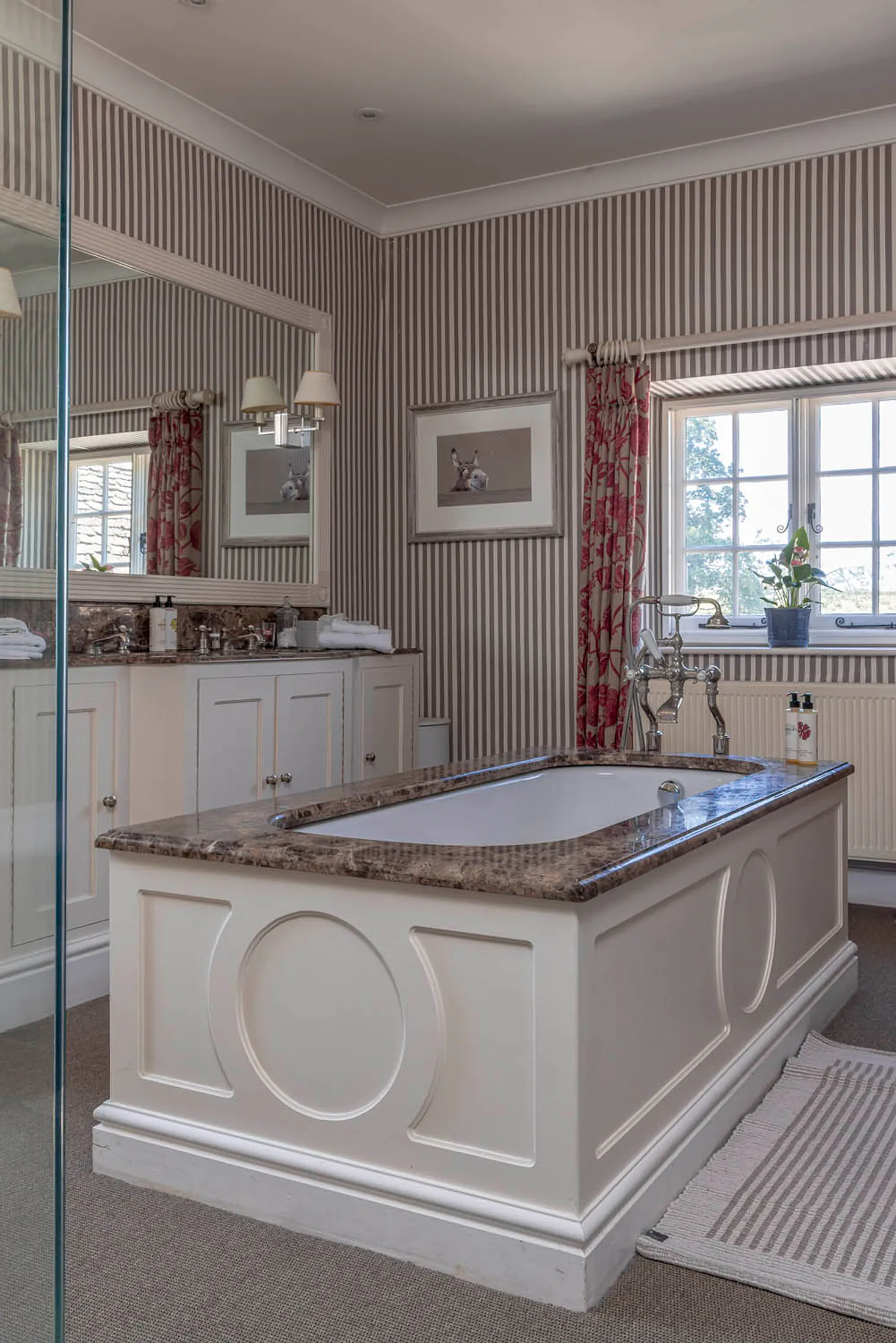 Domus-Stay-Luxury-Rental-Home-Cotswolds-Countryside-Oakbury-Farm-LR (19)