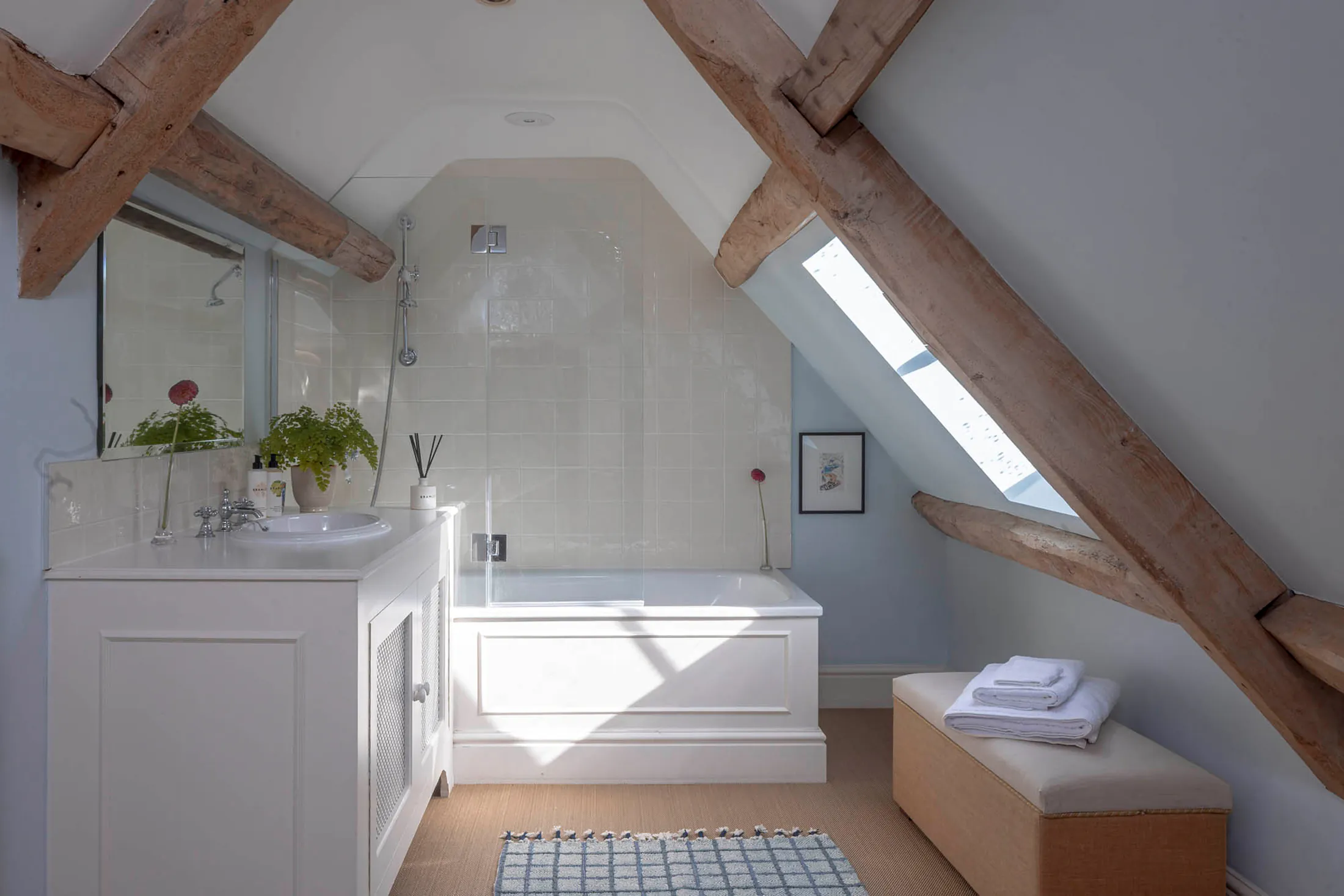 Domus-Stay-Luxury-Rental-Home-Cotswolds-Countryside-Oakbury-Farm-LR (7)