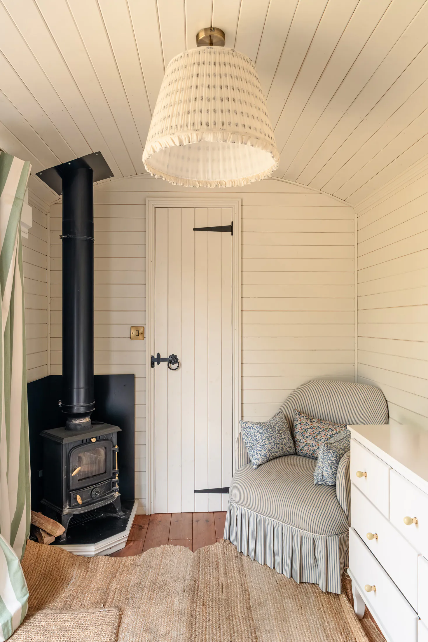 Domus-Stay-Luxury-Rental-House-countryside-stay-Oxfordshire (22)