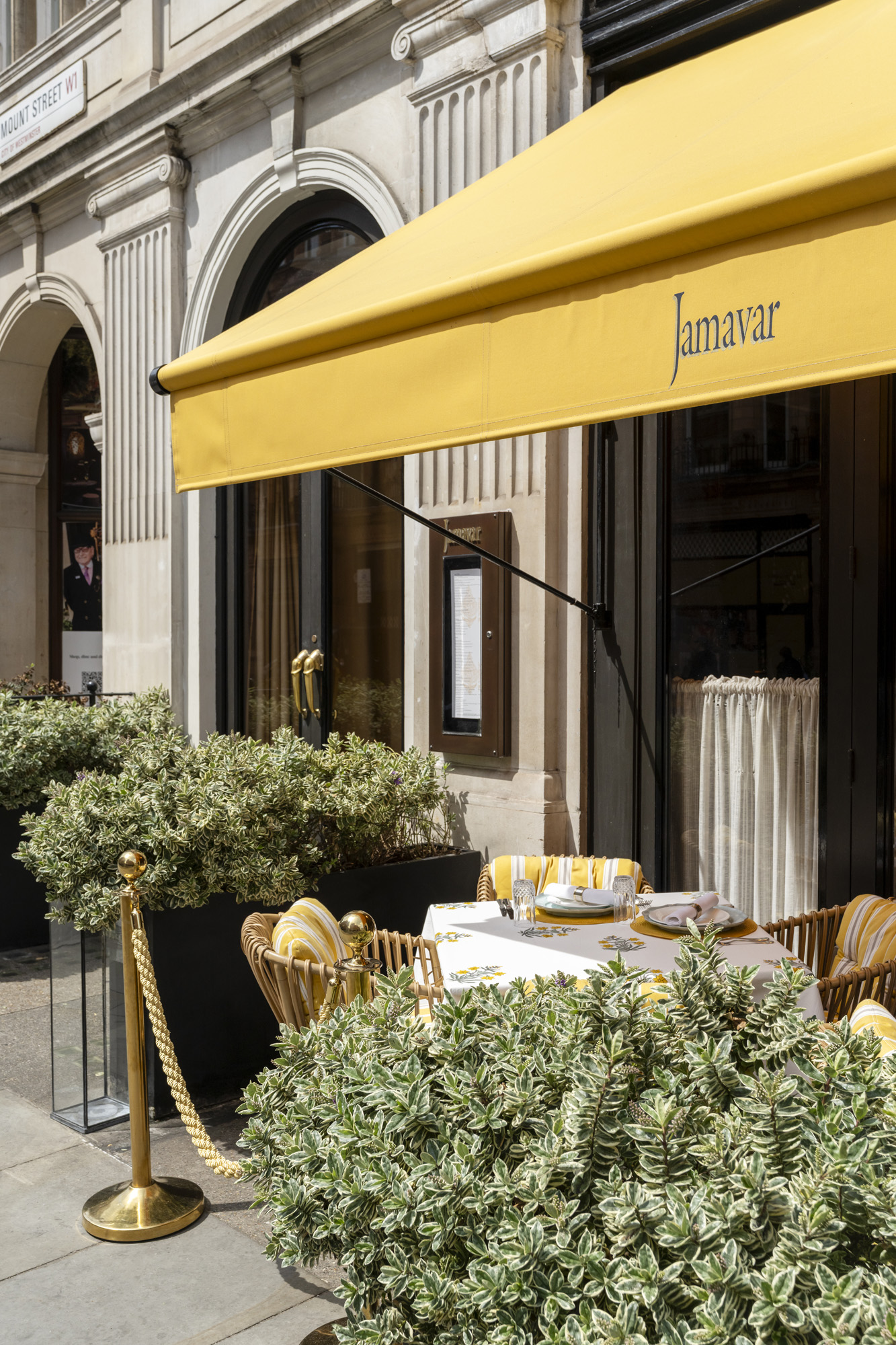 Domus-Stay-Mayfair-Area-Guide-London-Restaurant-Jamavar (40)