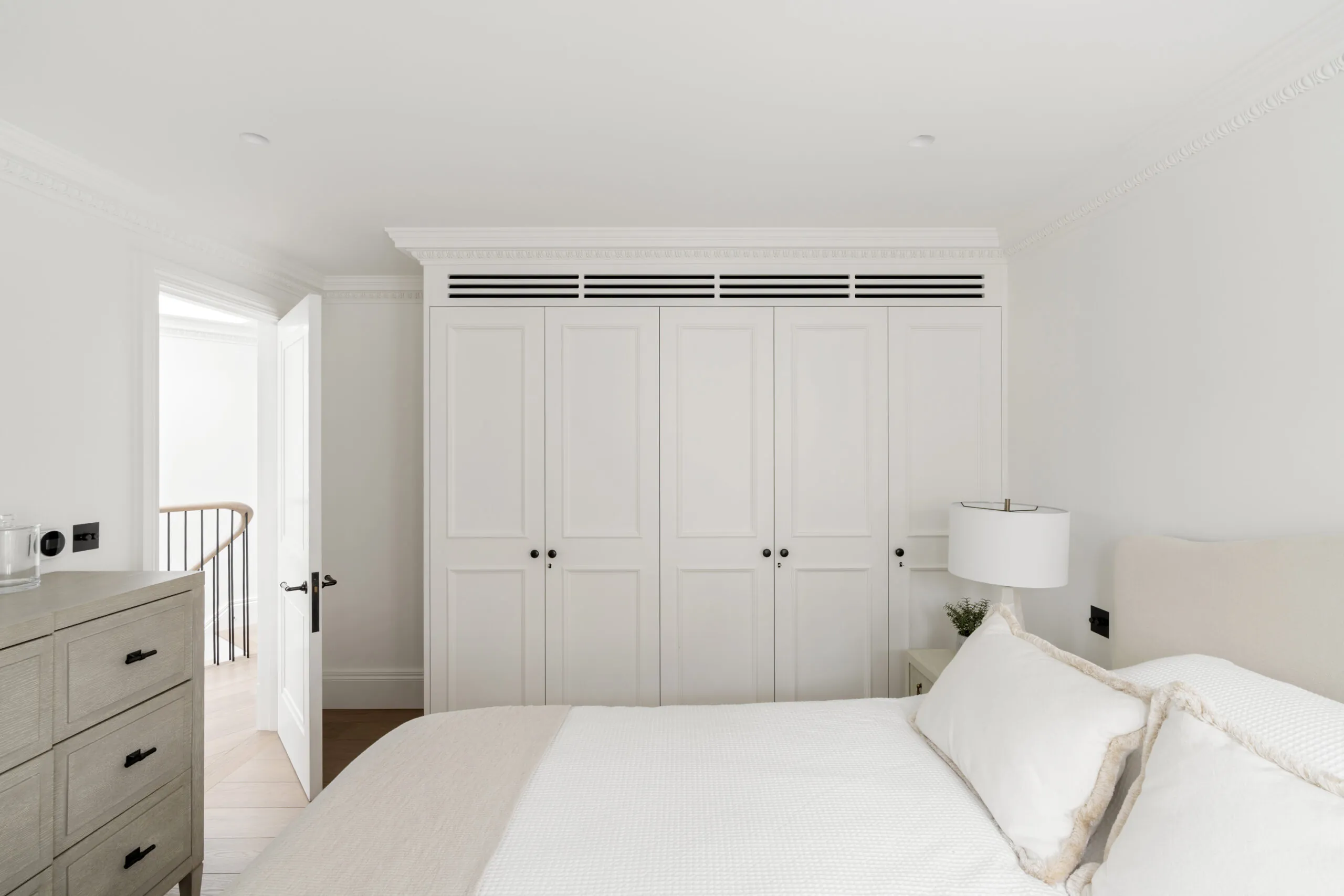 Domus-Stay-Property-For-Rent-Kynance-Mews-9_Lo