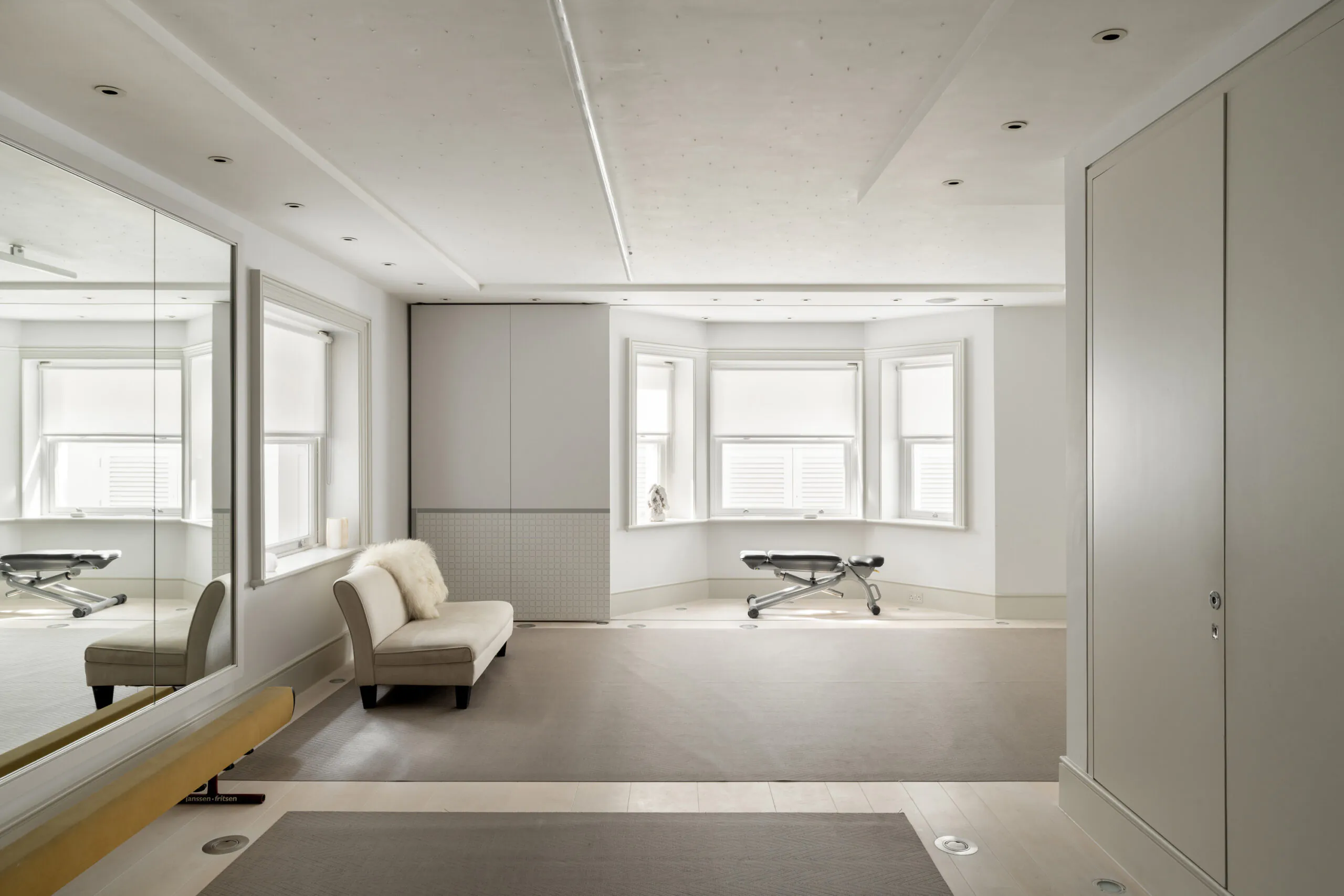 Domus-Stay-Property-For-Rent-Ovington-Gardens-14_Lo