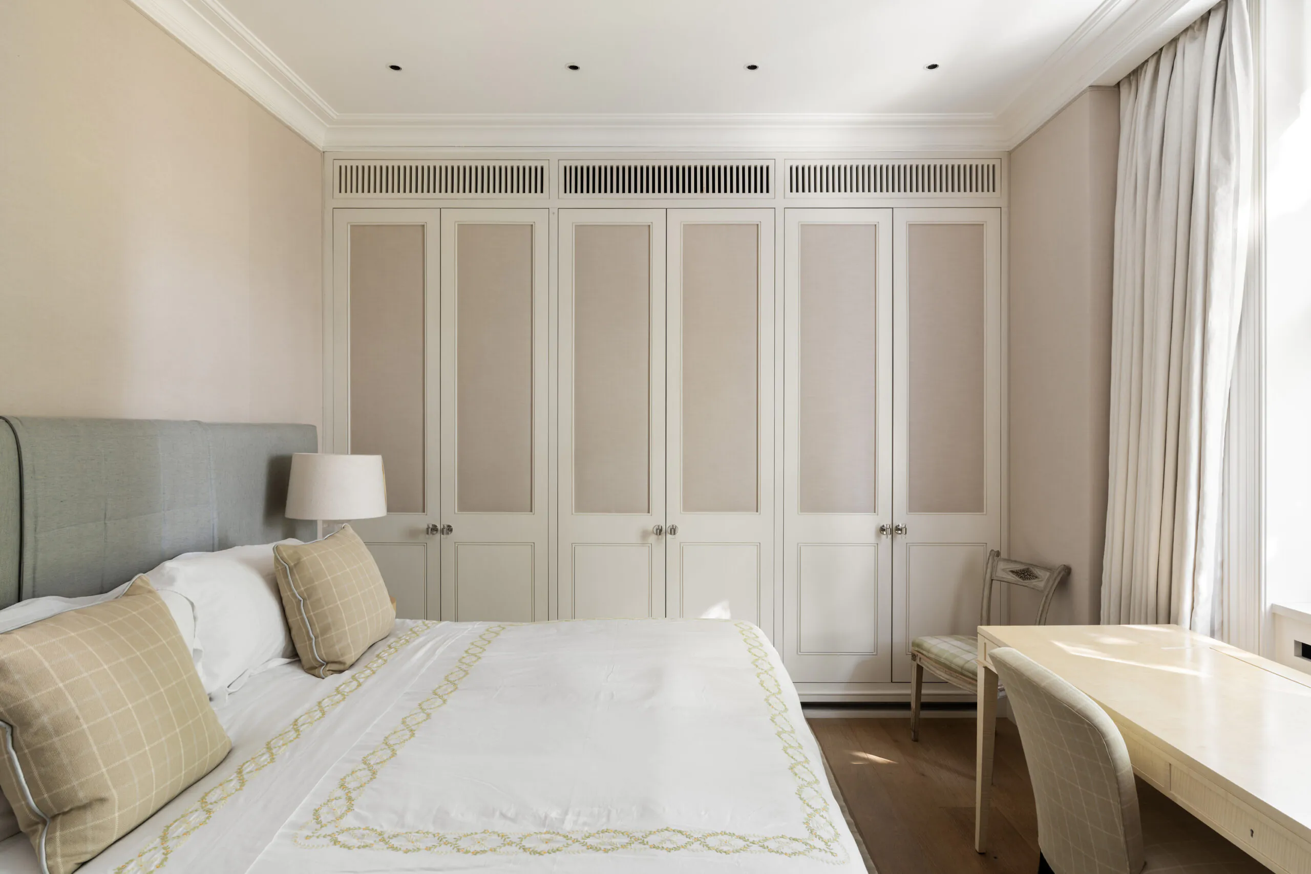 Domus-Stay-Property-For-Rent-Ovington-Gardens-39_Lo