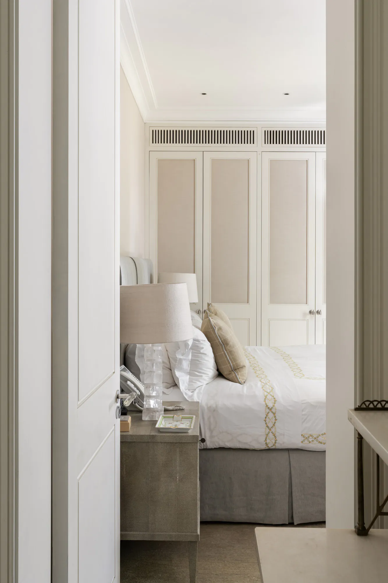 Domus-Stay-Property-For-Rent-Ovington-Gardens-44_Lo