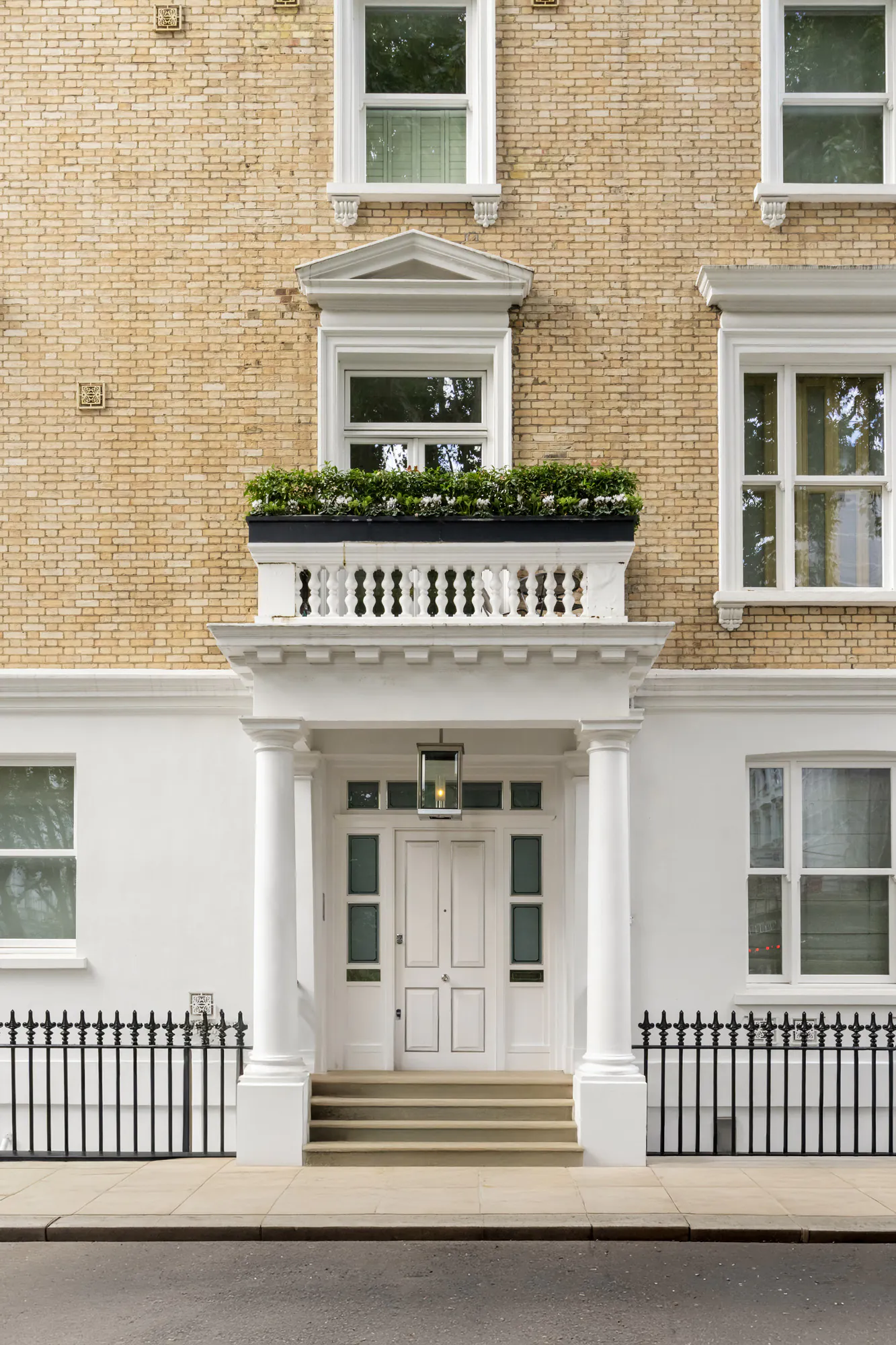 Domus-Stay-Property-For-Rent-Ovington-Gardens-74_Lo