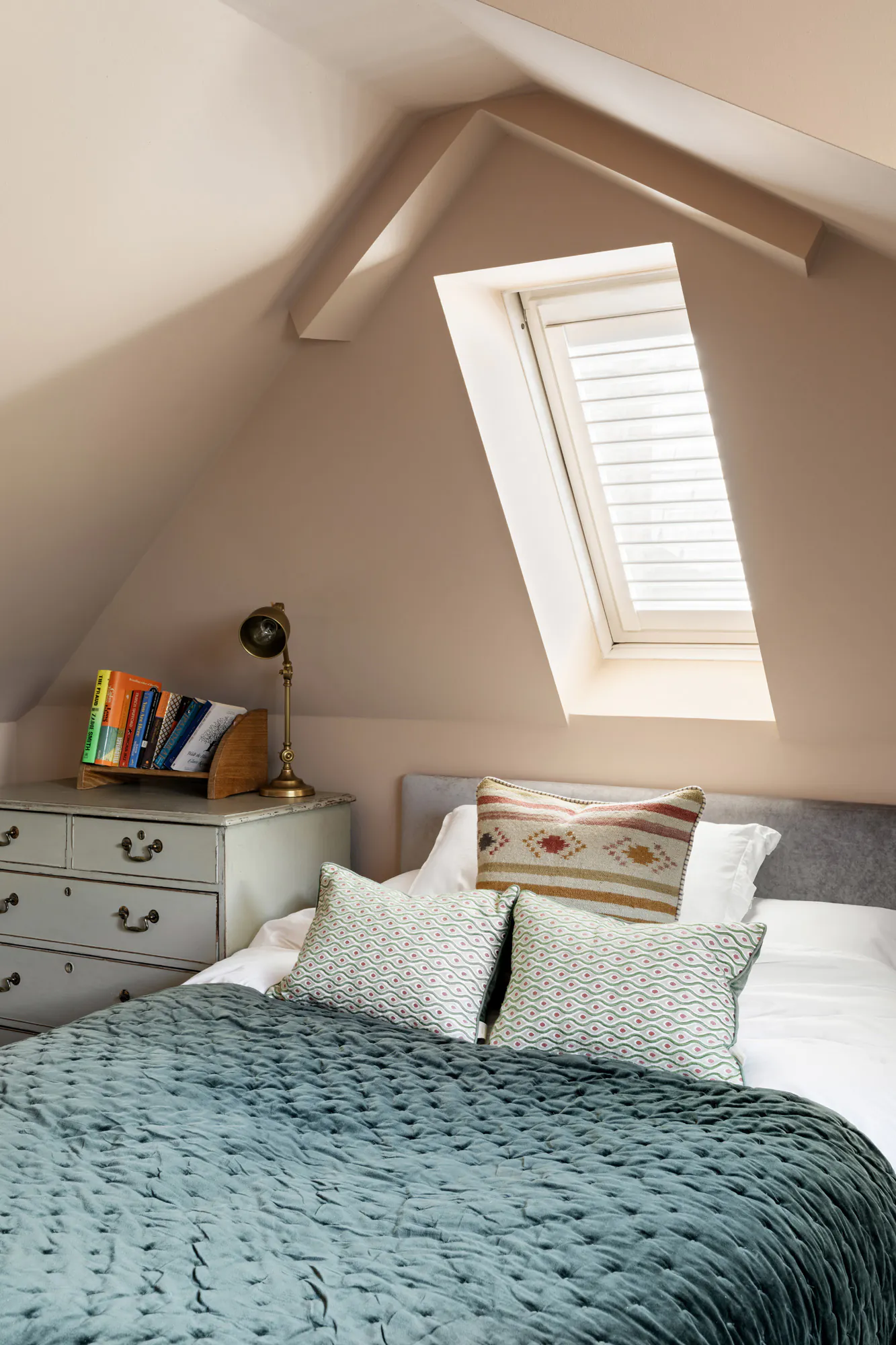 Domus-Stay-Property-For-Rent-Stamford-Brook-Road-45_Lo