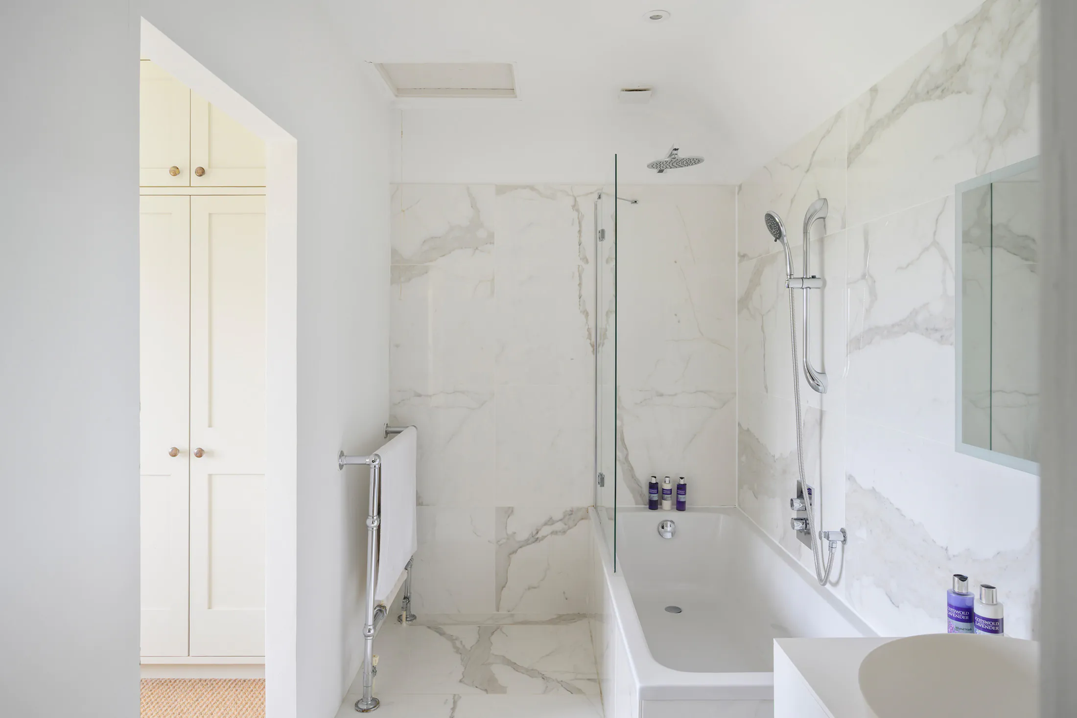 Domus-Stay-luxury-countryside-home-to-rent-Brookside-House-LR (34)