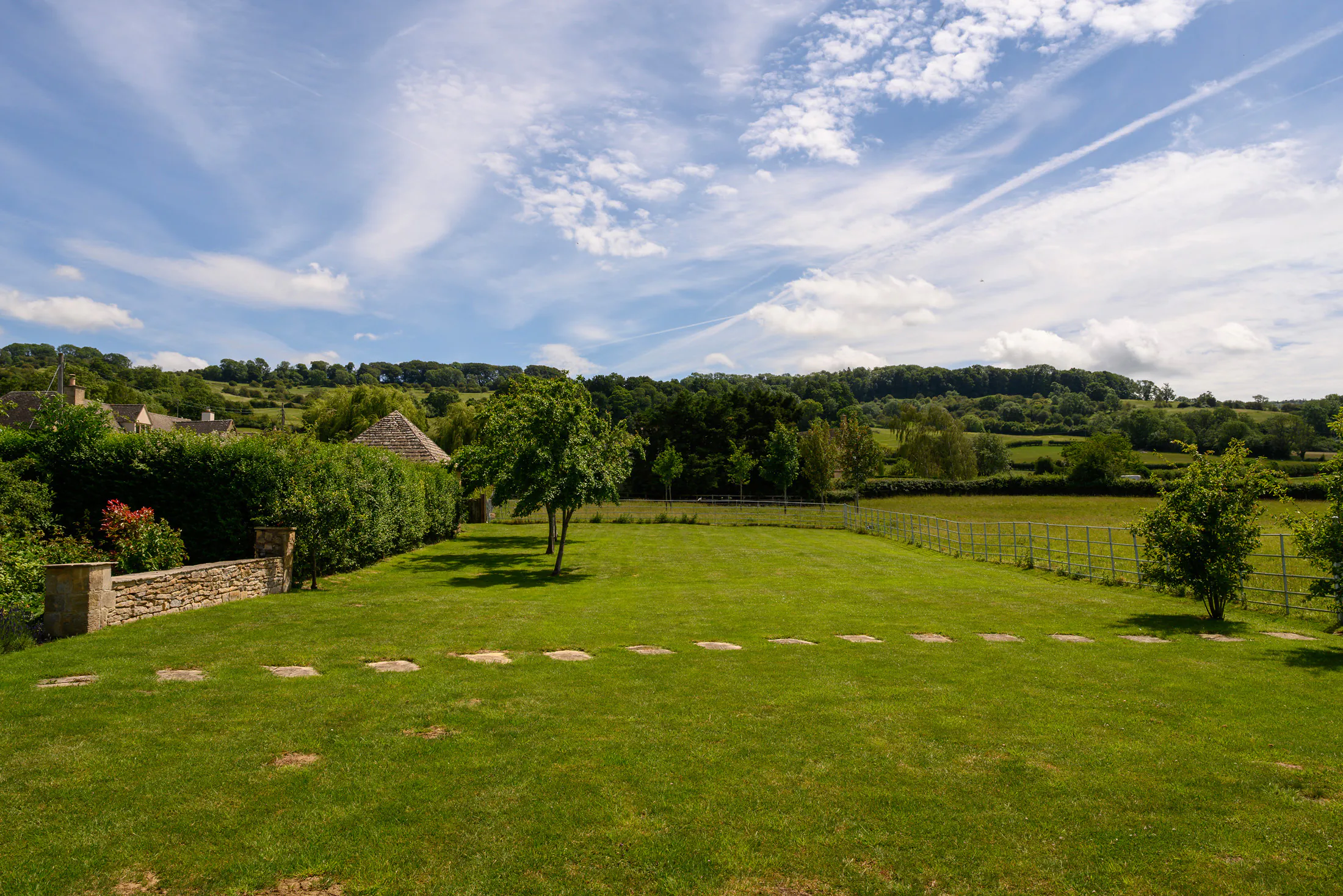 Domus-Stay-luxury-countryside-home-to-rent-Brookside-House-LR (73)