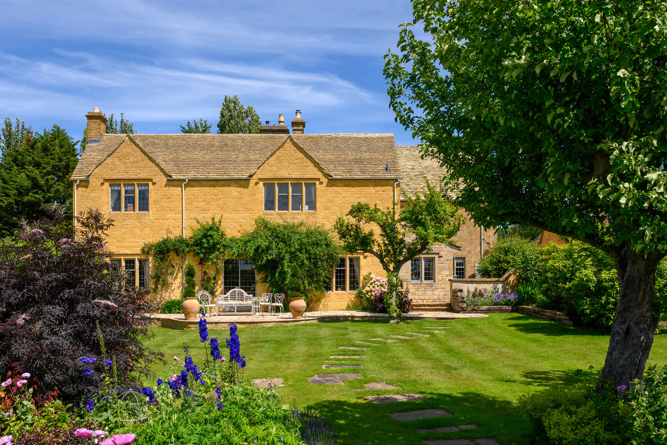 Domus-Stay-luxury-countryside-home-to-rent-Brookside-House-LR (76)
