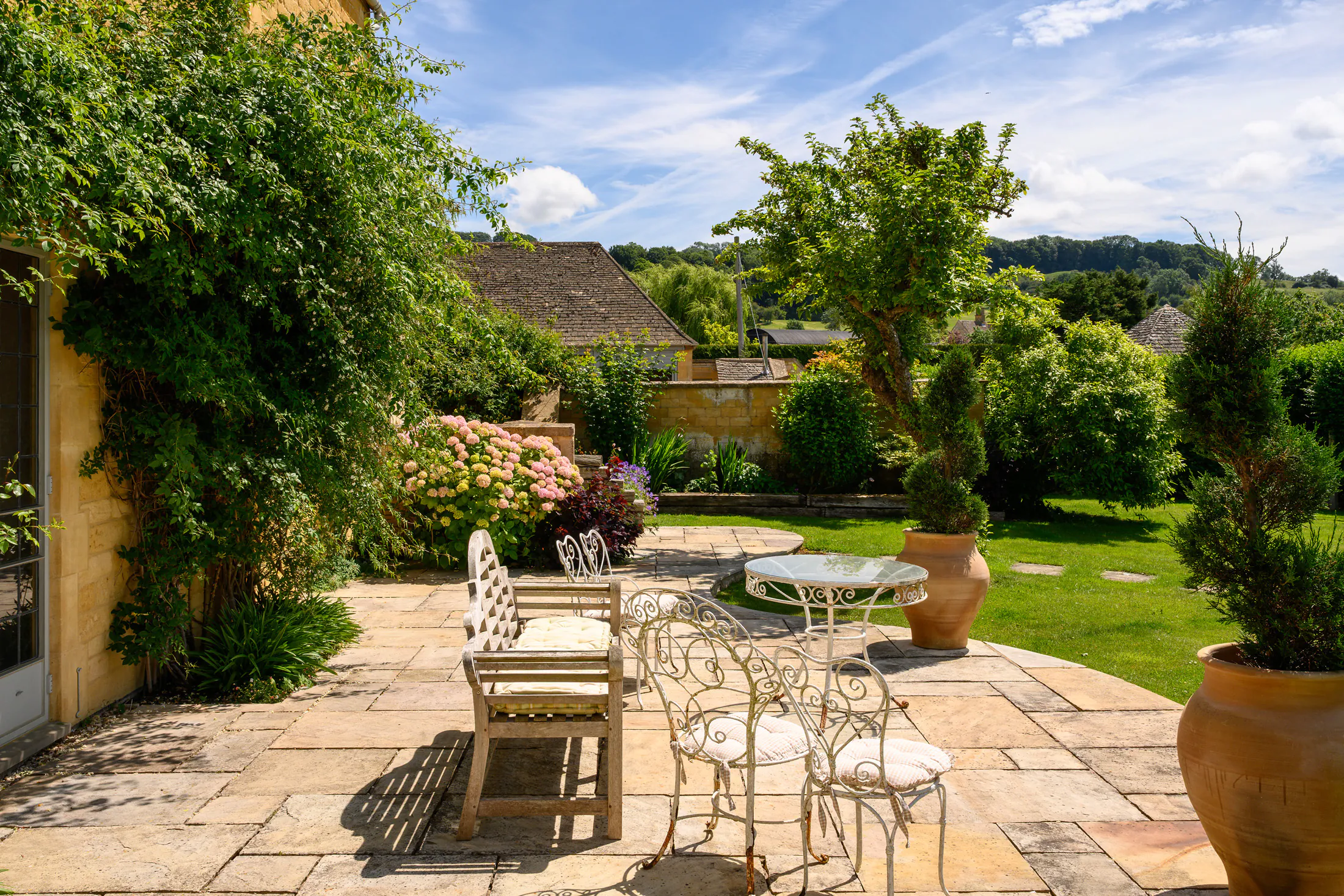 Domus-Stay-luxury-countryside-home-to-rent-Brookside-House-LR (85)