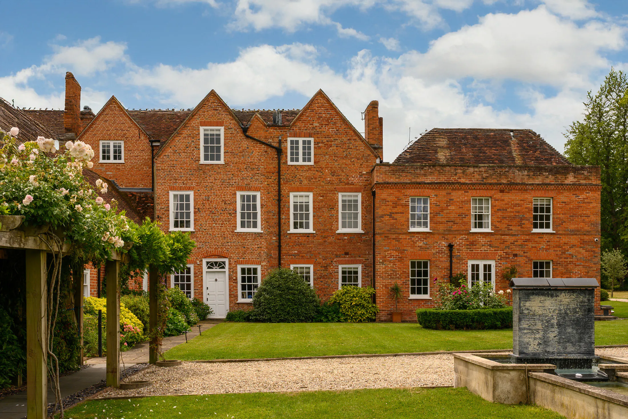 Domus-Stay-luxury-short-stay-house-to-rent-Nether-Park-Berkshire-LR (28) EDITED