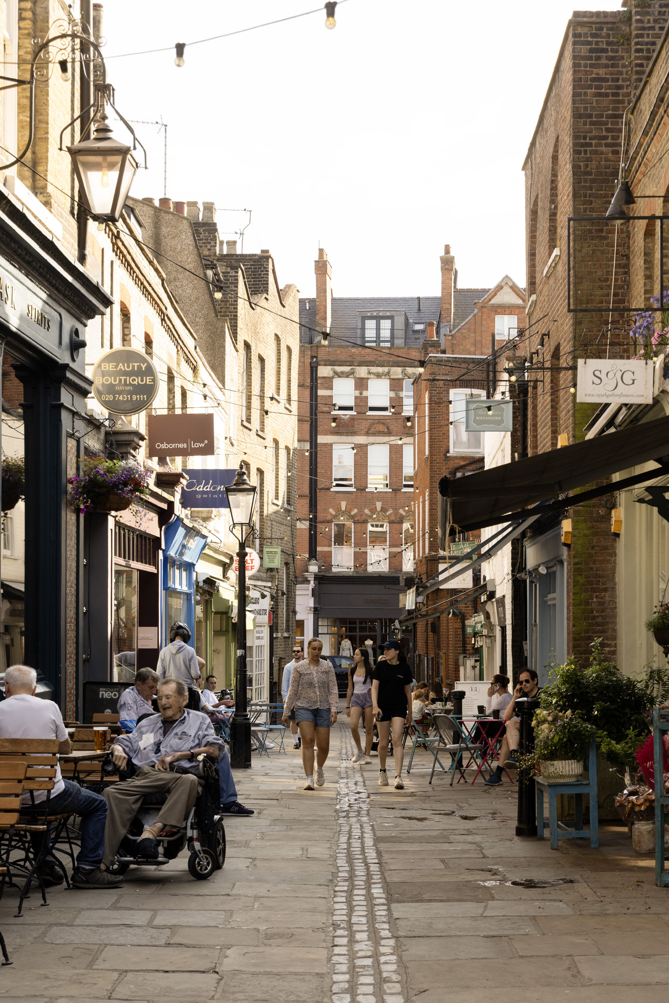 Hampstead-Area-Guide-London-Back-Lane (17)
